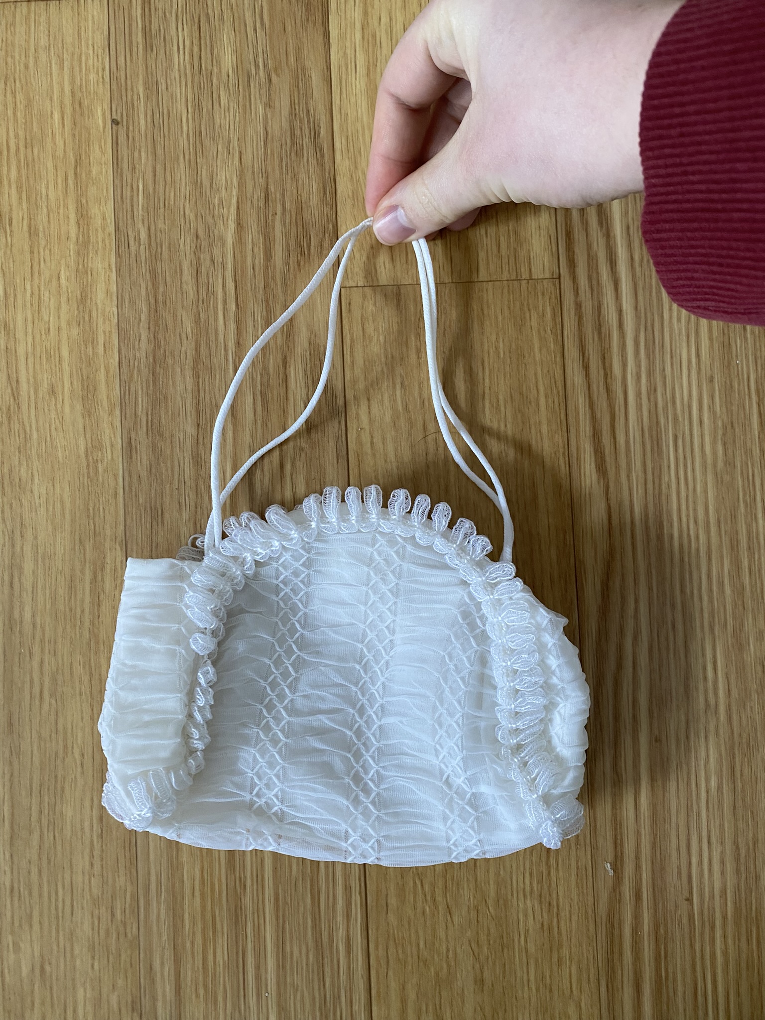 BR1 Spitzen-Täschchen