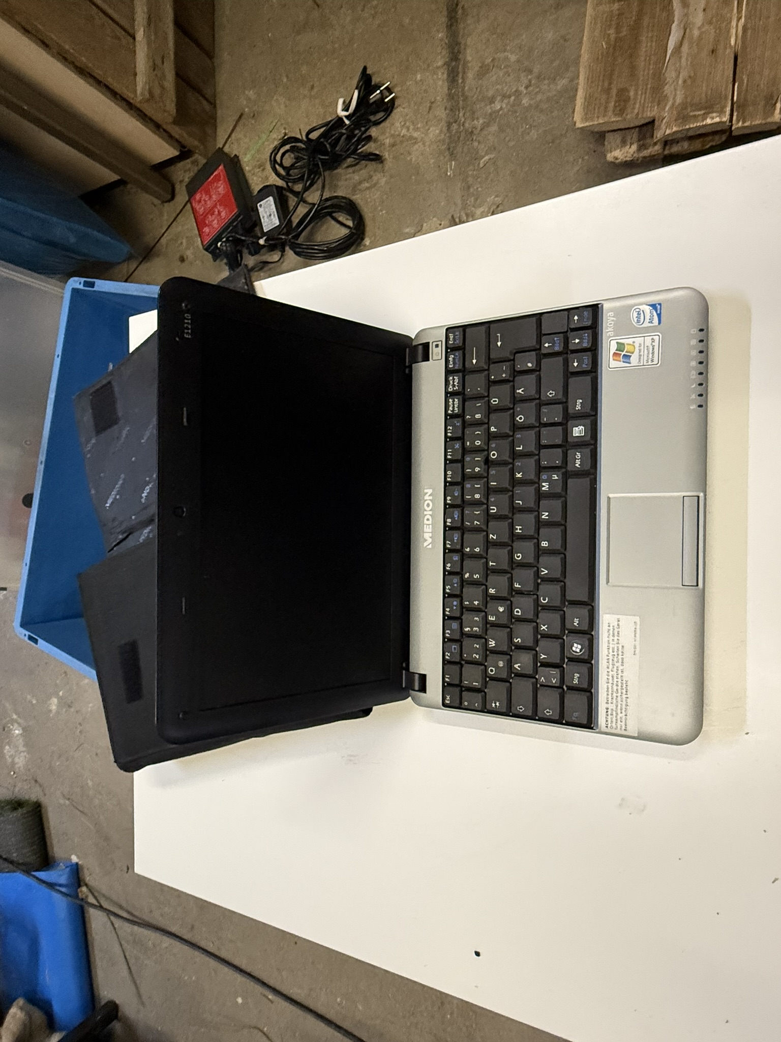 A02-002 Mini-Laptop