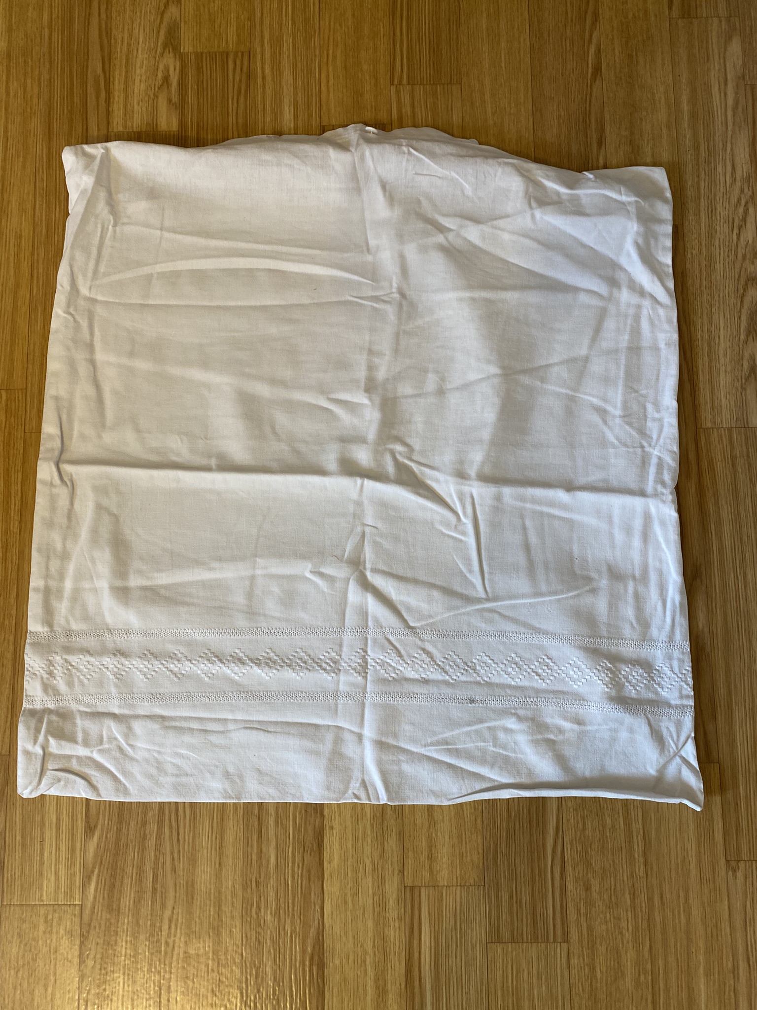 T07-001 Kissenbezug weiß (Bett)