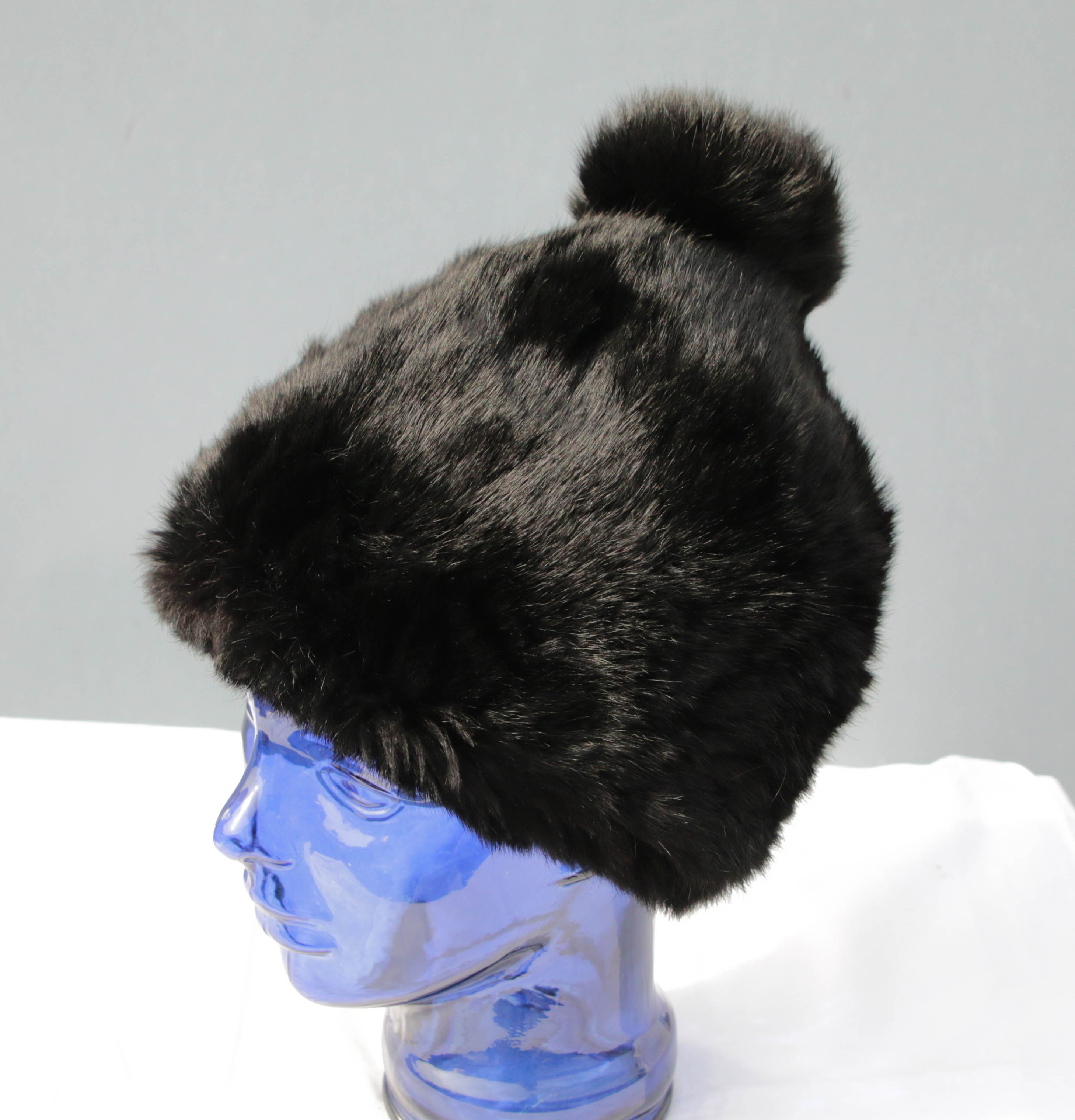 HUT139 Kunstfellmütze mit Bommel