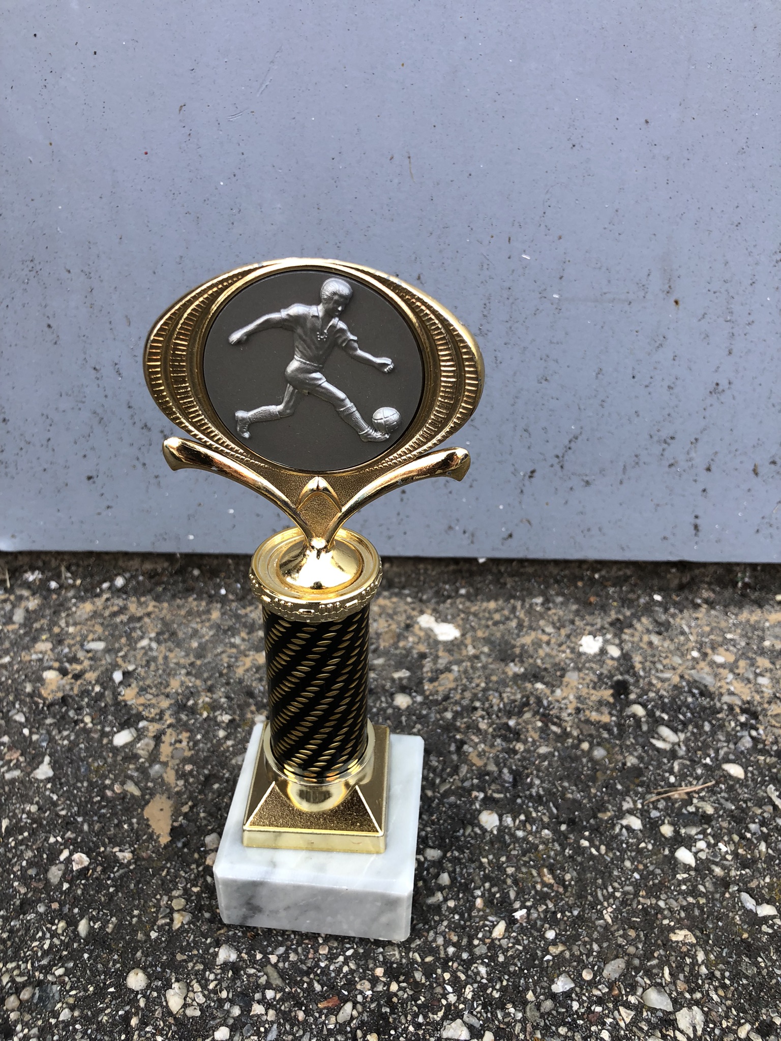 M01-047 Pokal Fußball
