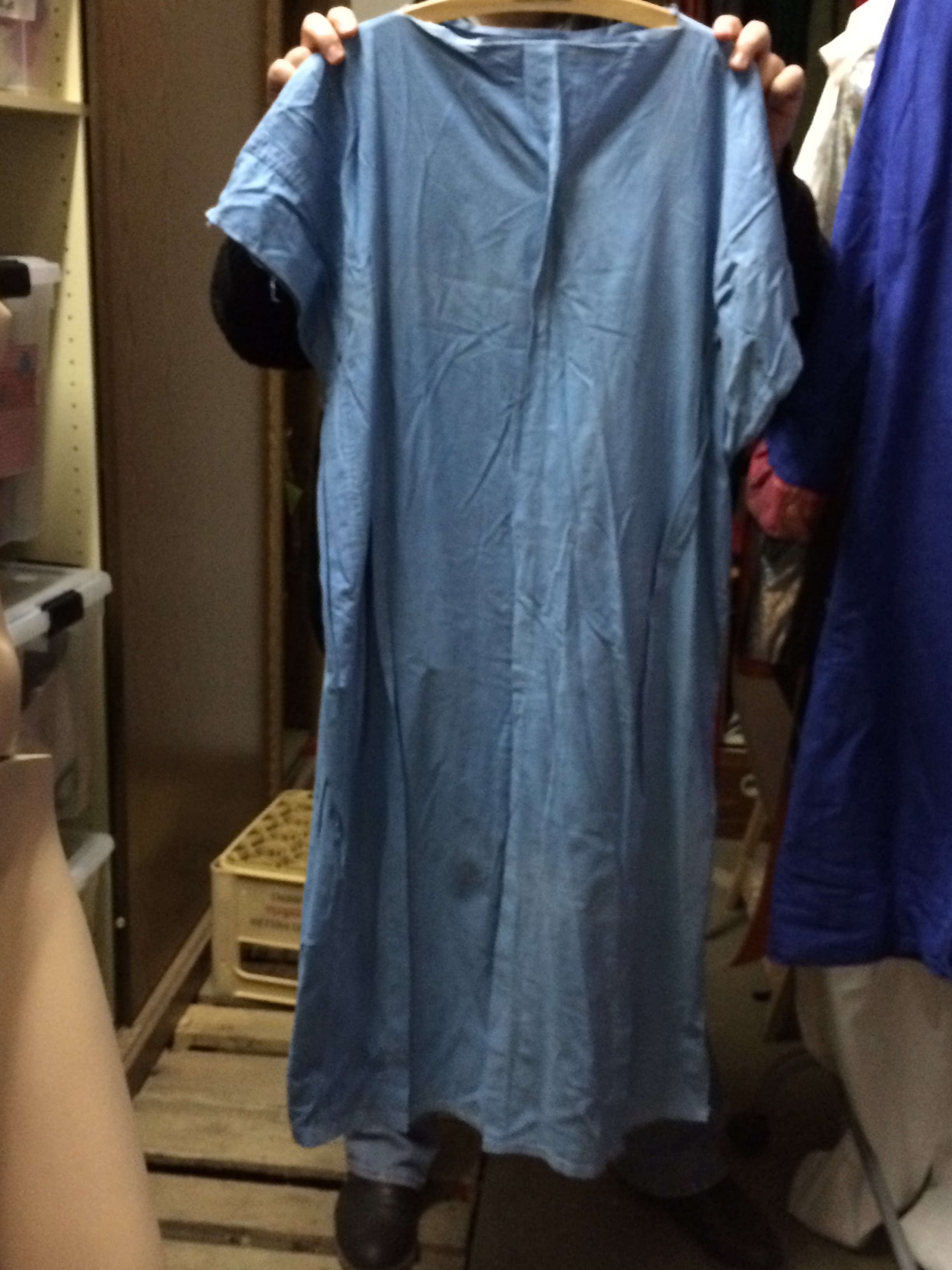 MO16 Tunika Wasserleiche