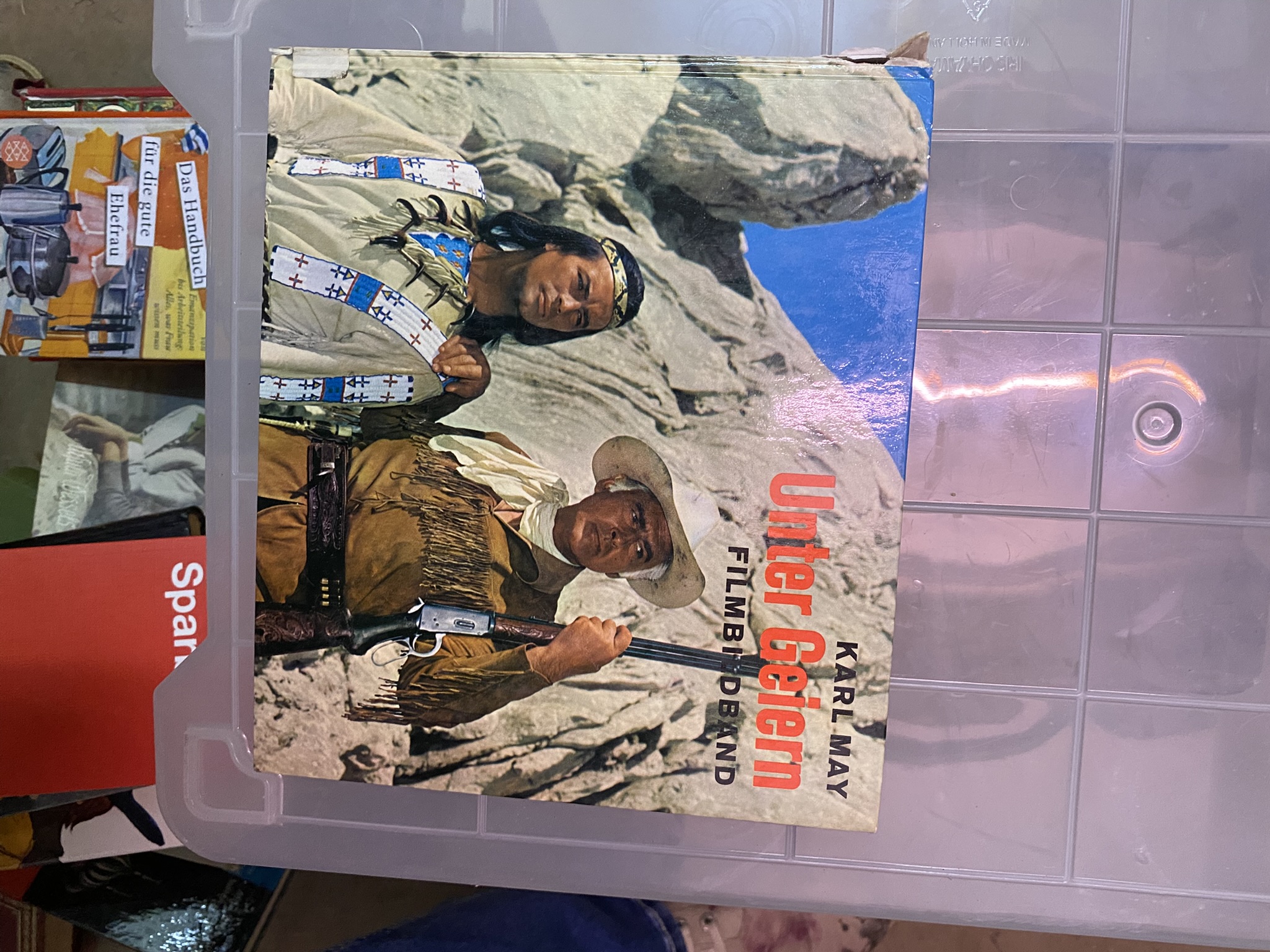 A20-032 Bildband "Winnetou - Unter Geiern"