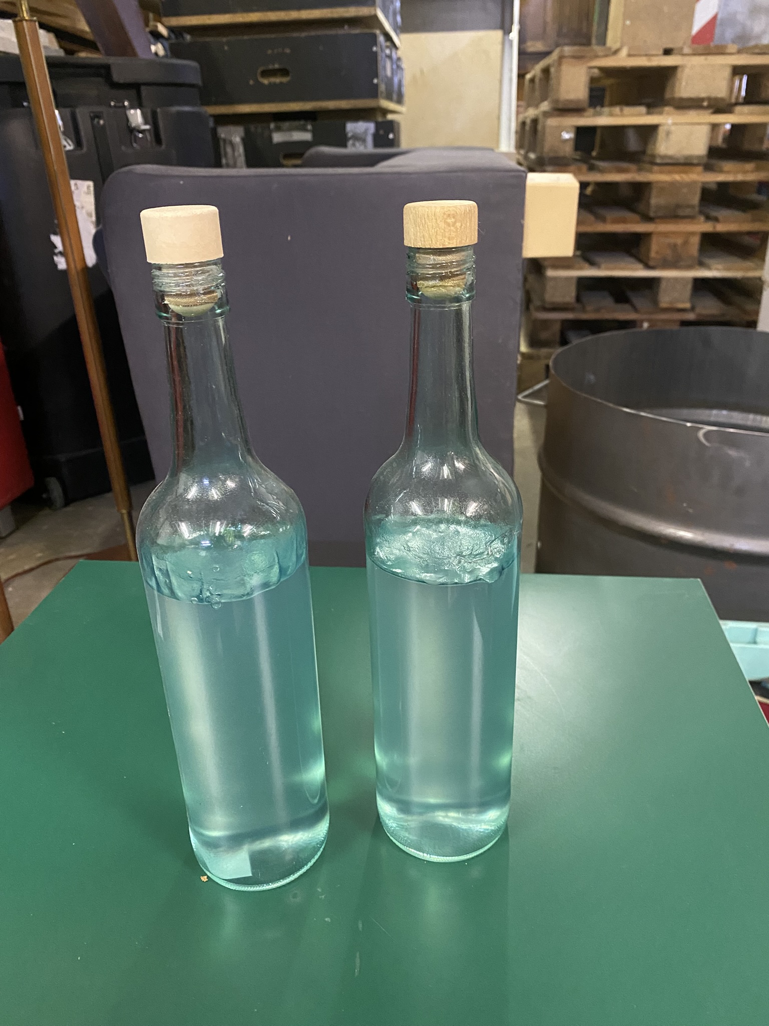 A03-014 Flasche mit Wasser (Desinfektionsmittel)