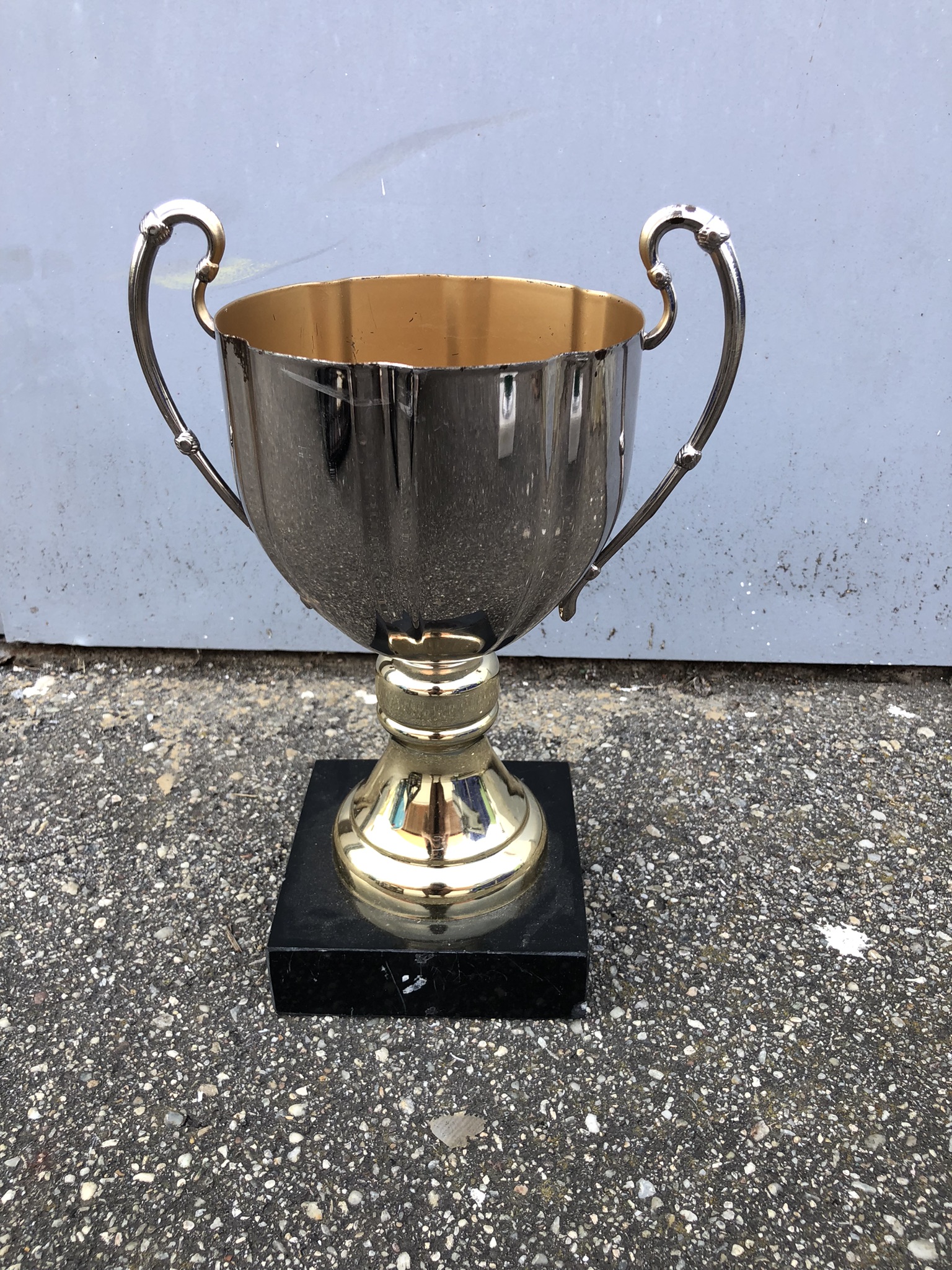 M01-046 Pokal