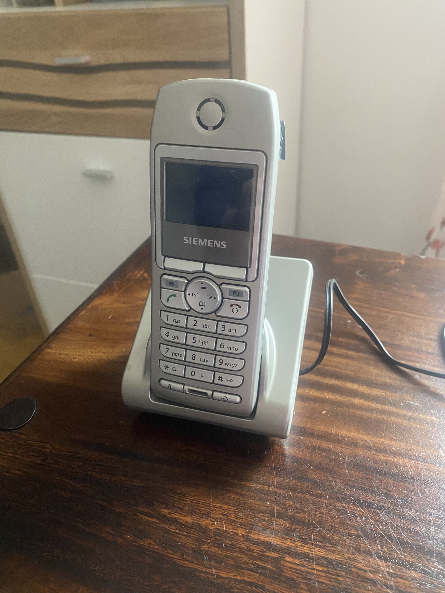 A02-020 Kabelloses Telefon funktionsfähig