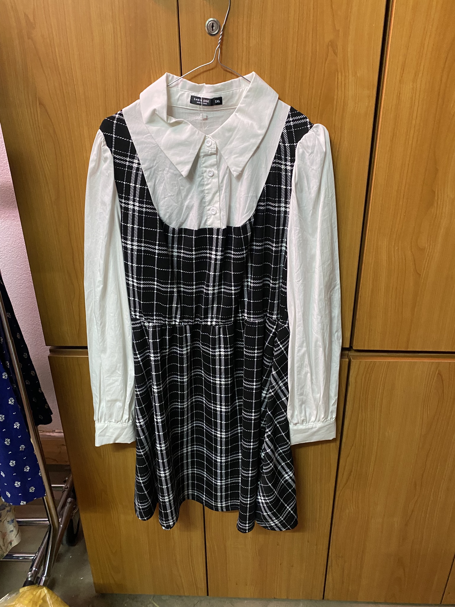 K119 Schuluniform-Kleid