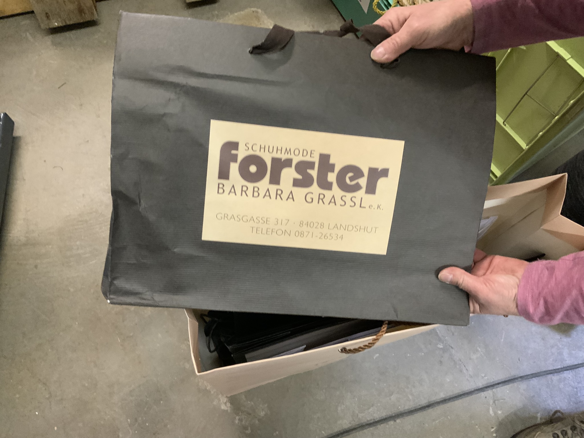 Verschiedene Marken-Shoppingtaschen