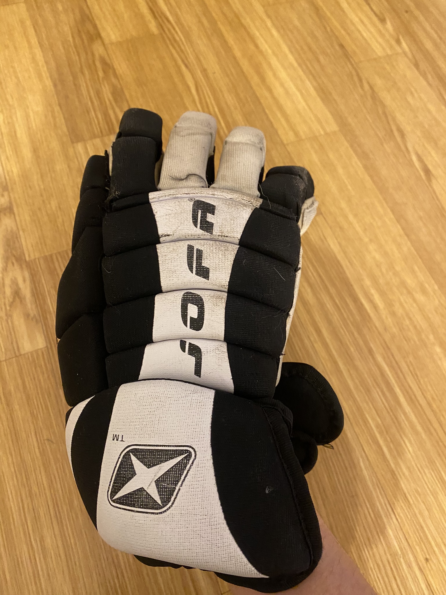 HD36 Eishockeyhandschuhe