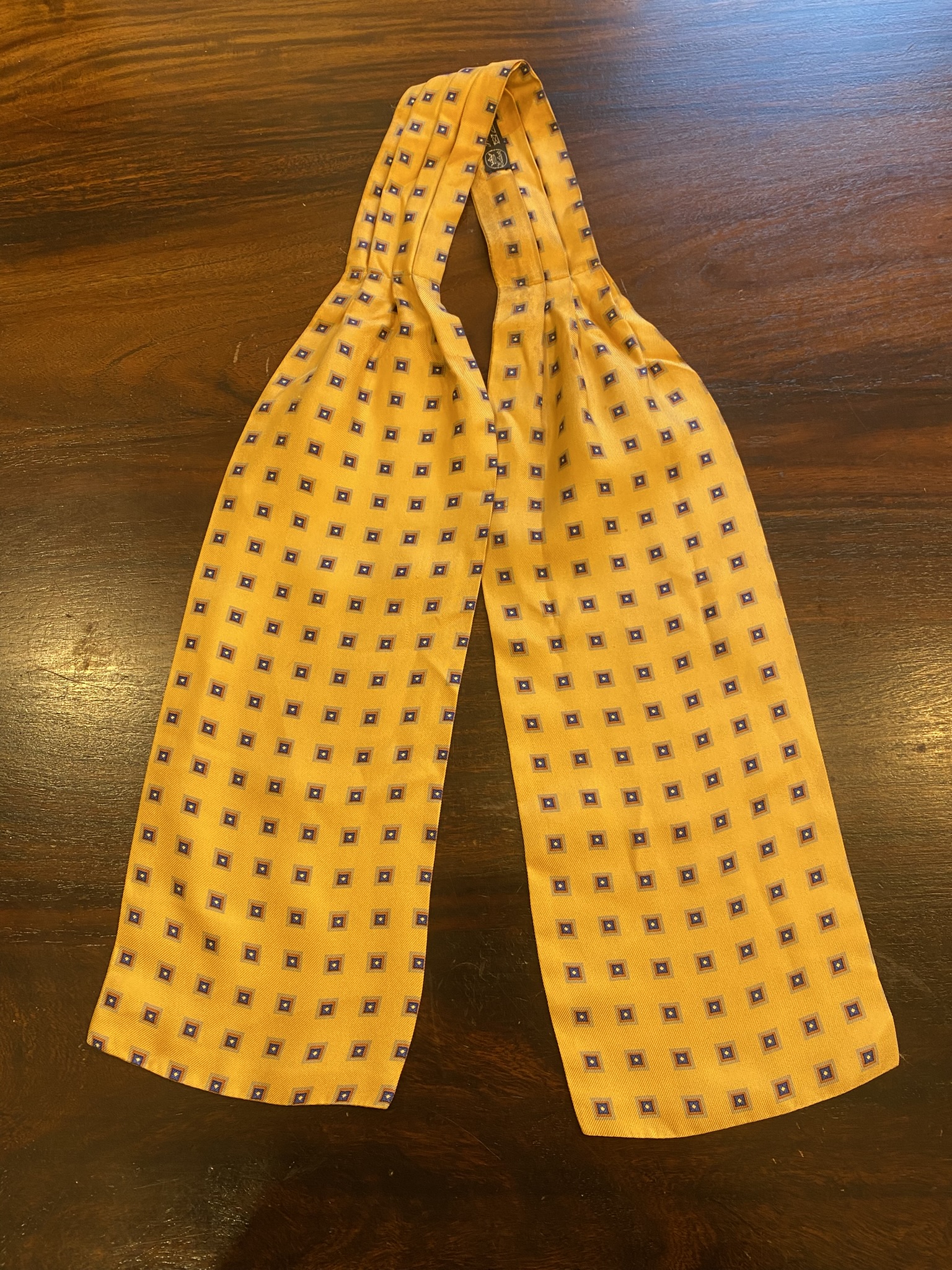 KV45 Krawattenschal (Ascot)