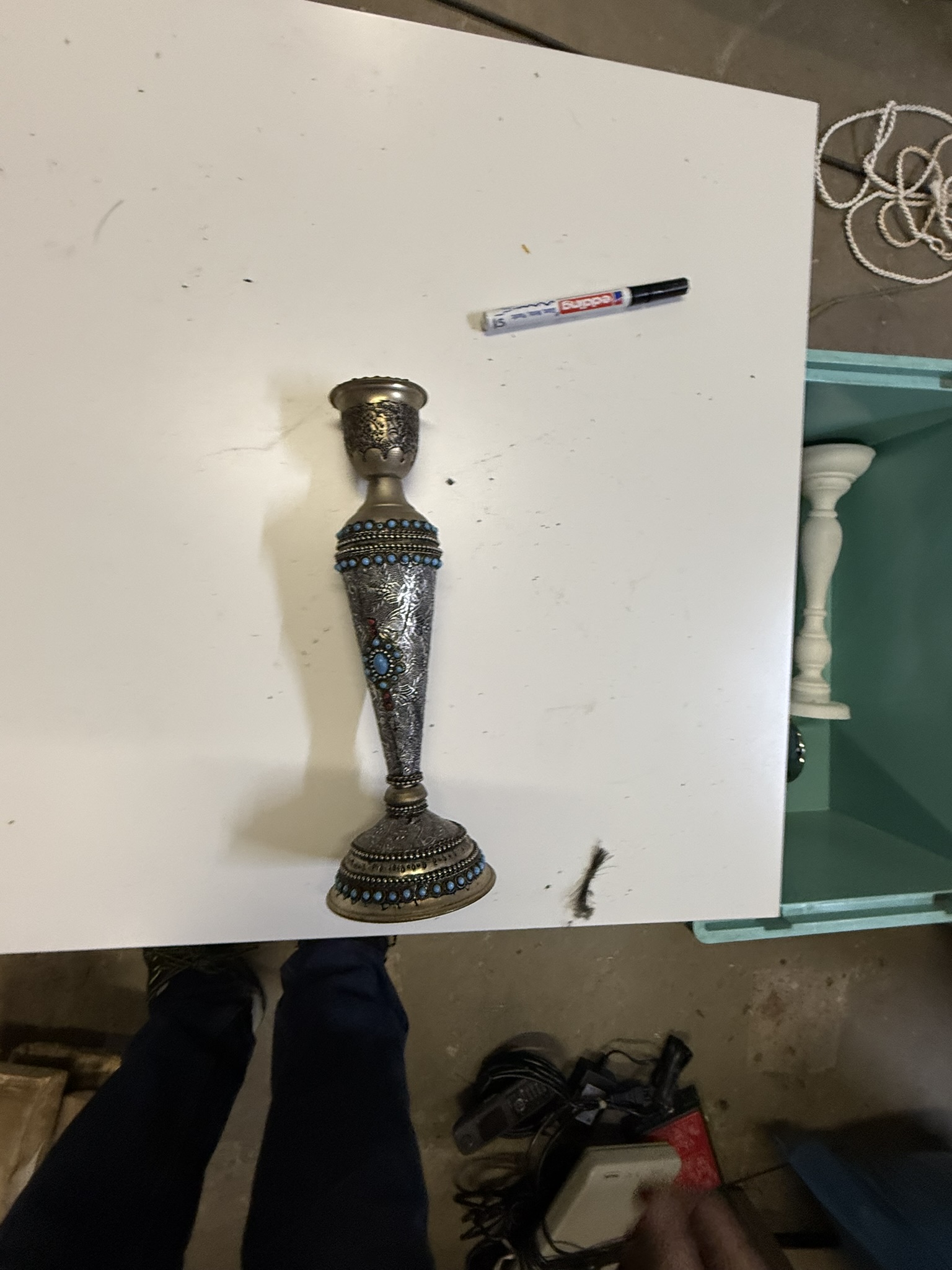 A05-006 Kerzenständer mit Ornamenten