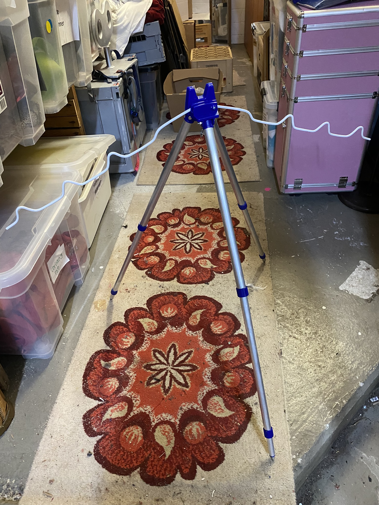 U01-032 Angelständer