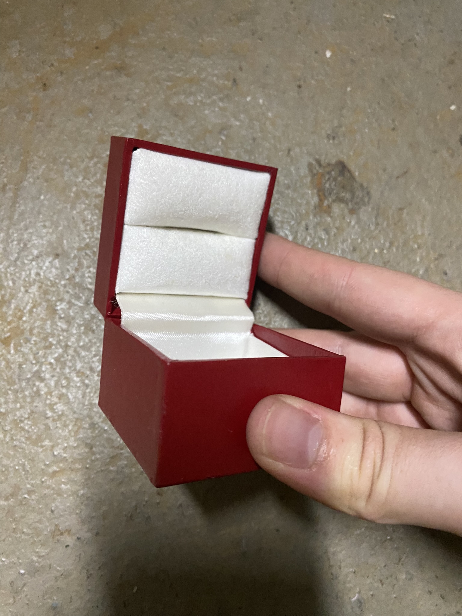 V02-001 Ring-Schachtel