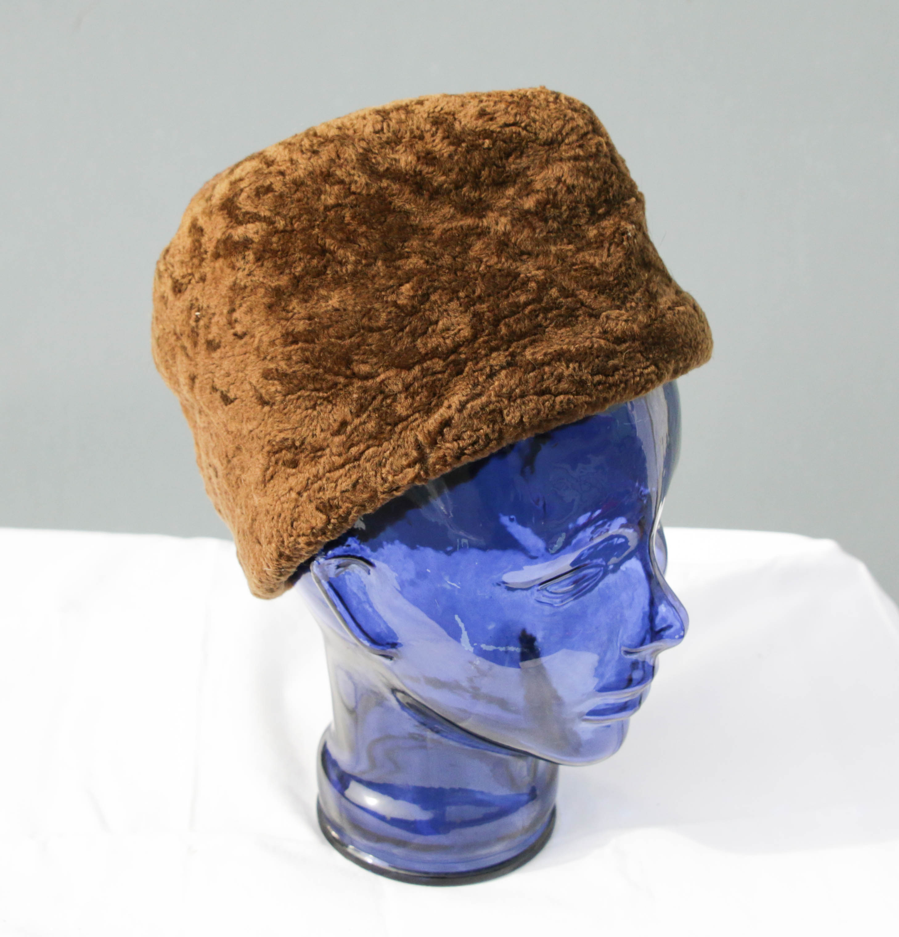 HUT130 Kunstfellmütze 