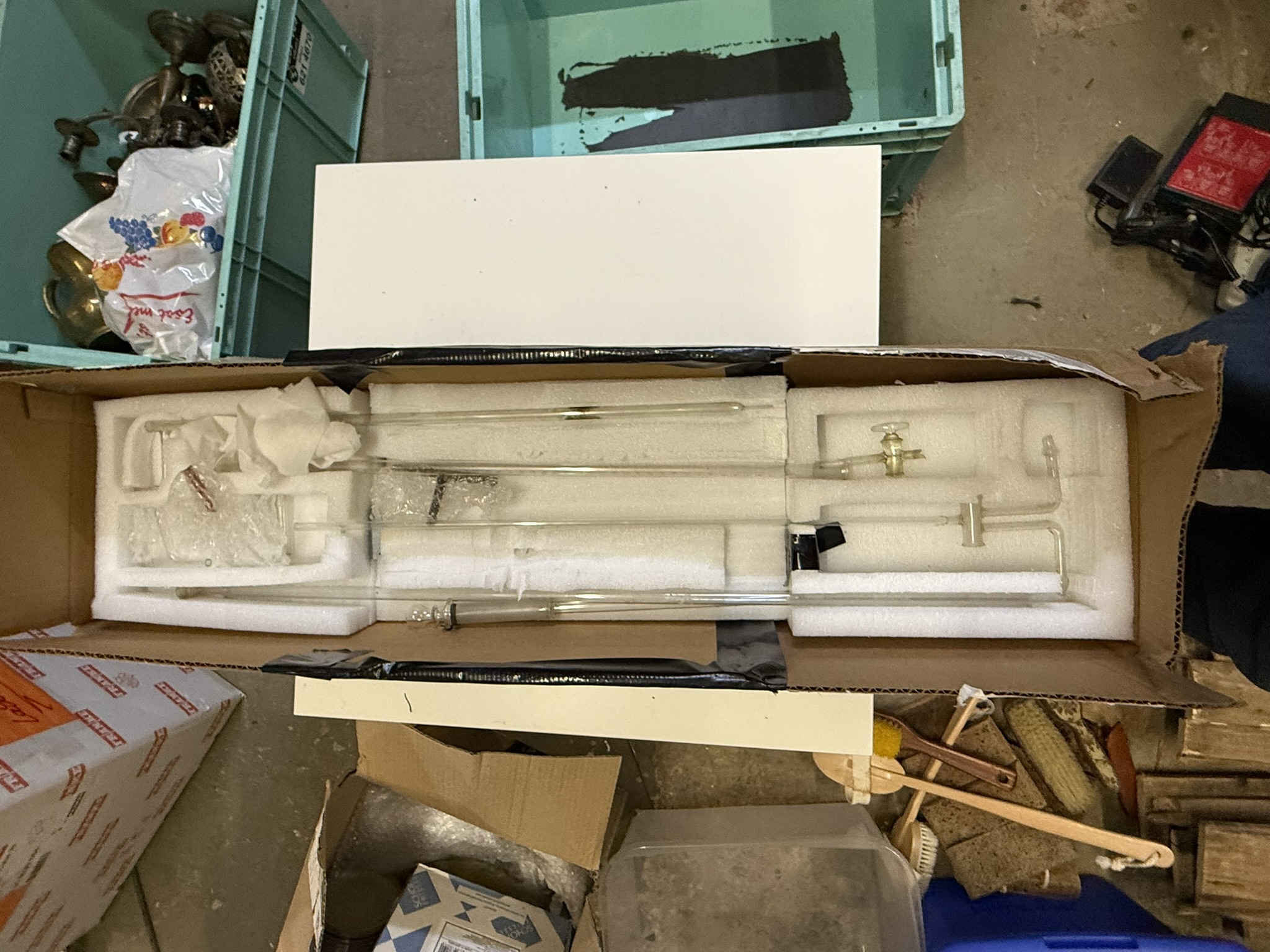 A01-009 Laborpipetten/Teile eines Destillierapparats