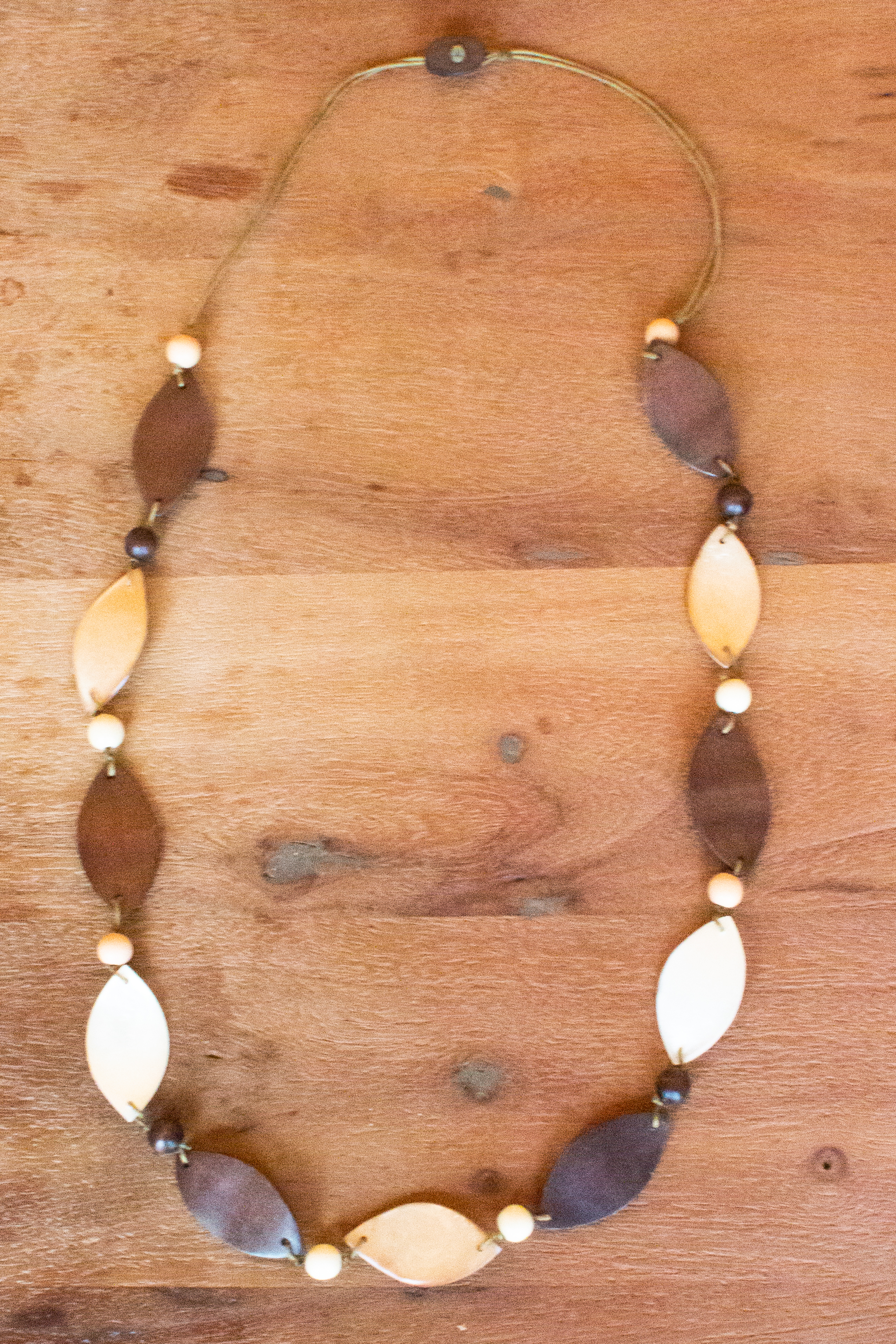 V01-140 Halskette Holz