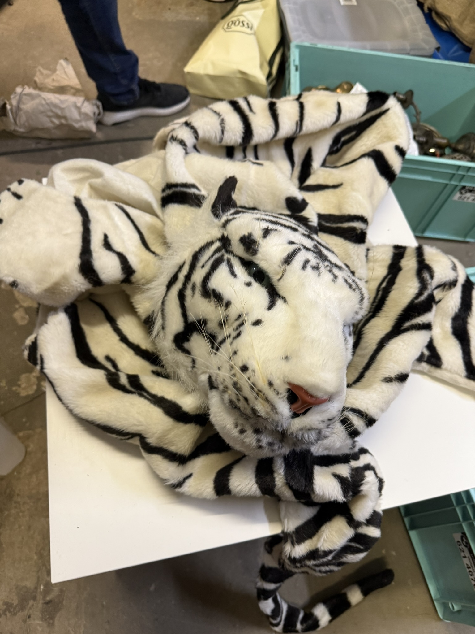 A07-009 Tigerfell-Teppich