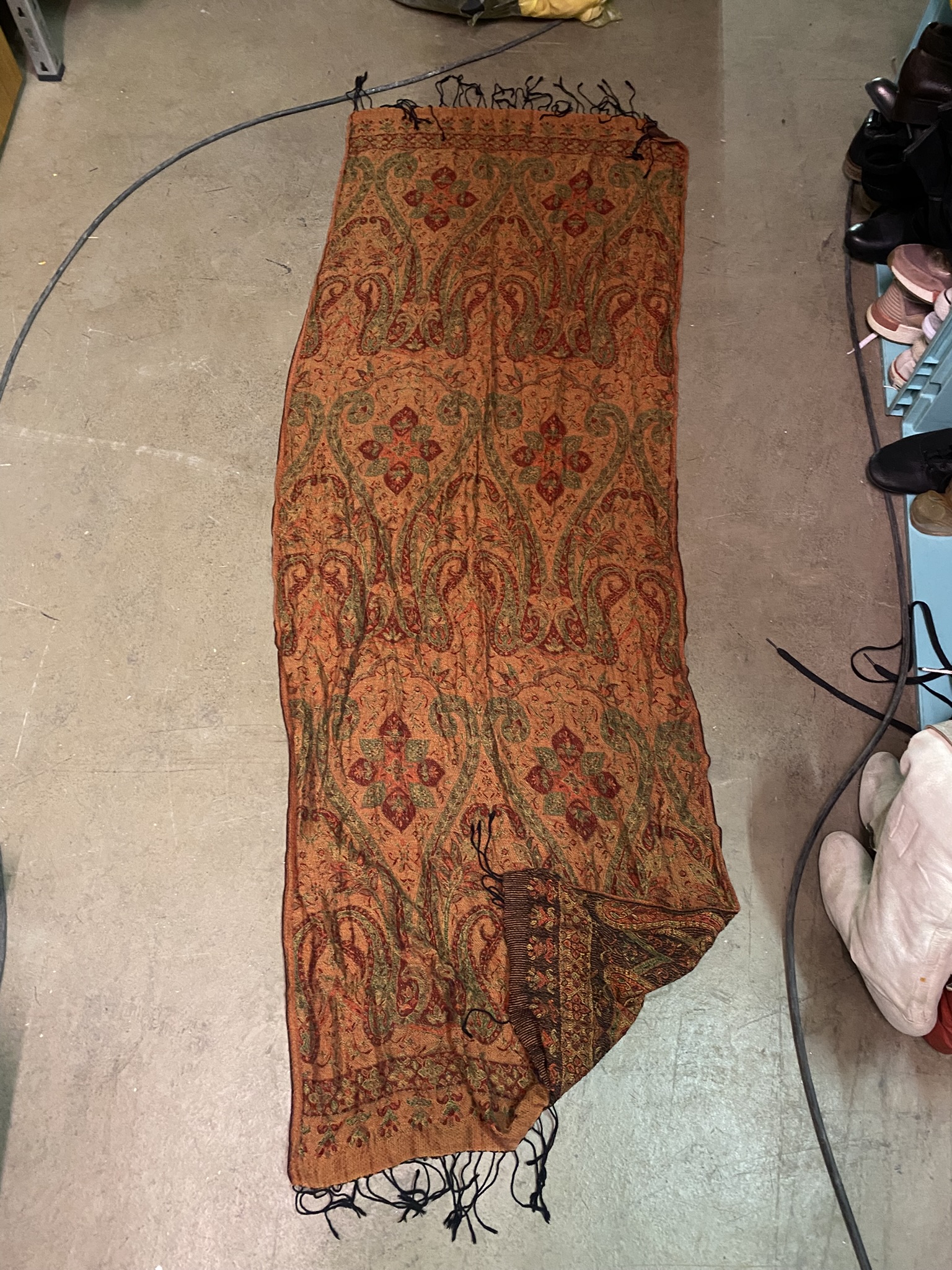 TU60 Schal mit Fransen