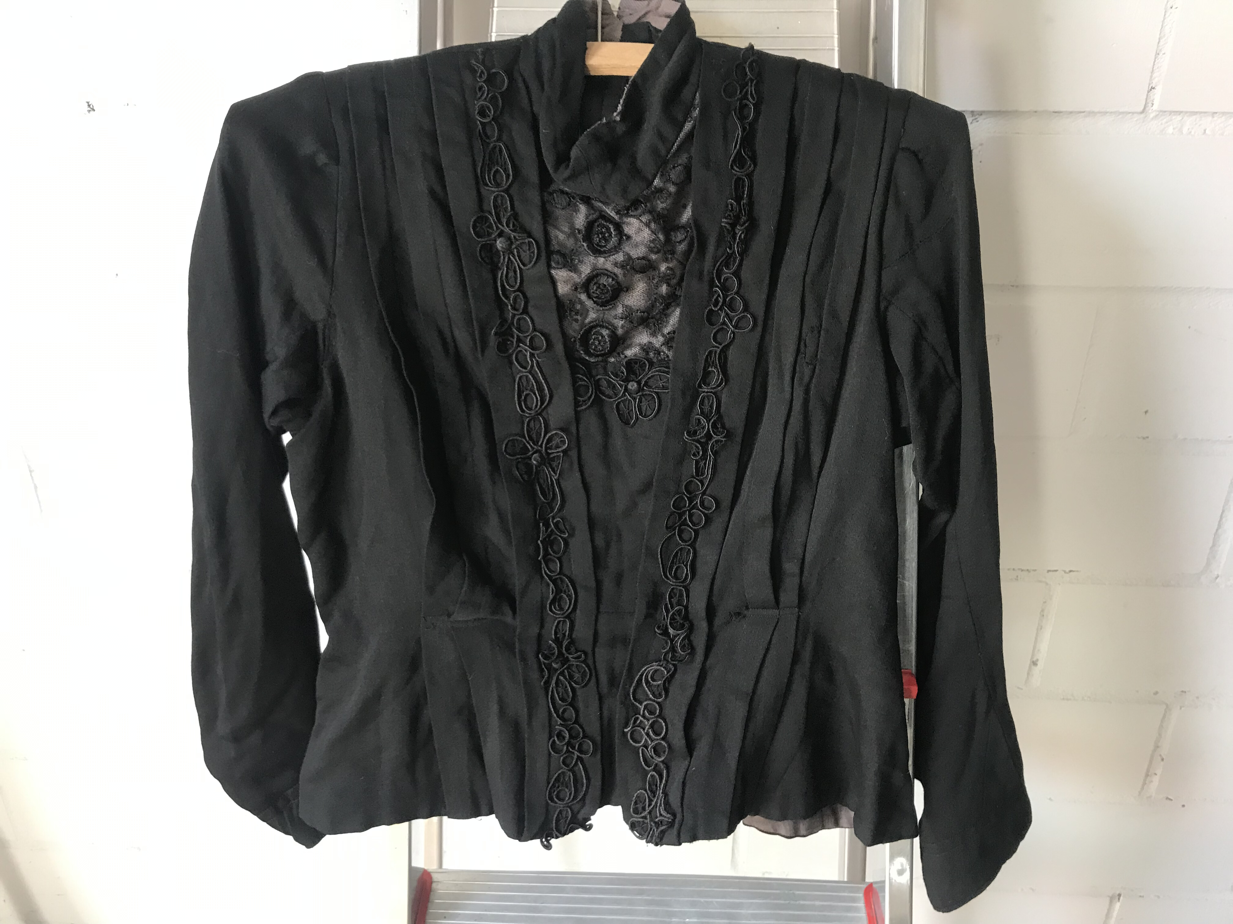 T11 Trachten-Oberteil 