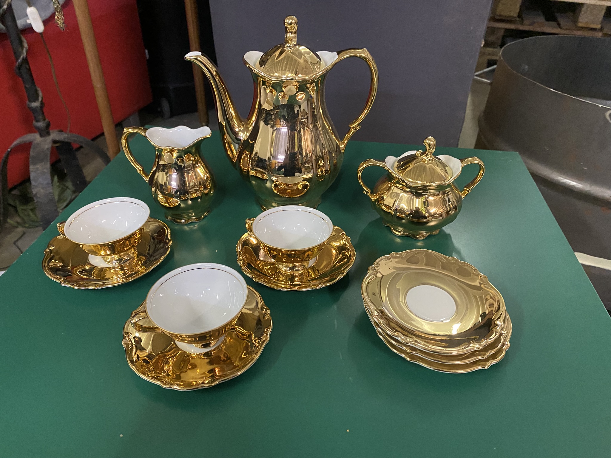 A06-008 Teeservice gold