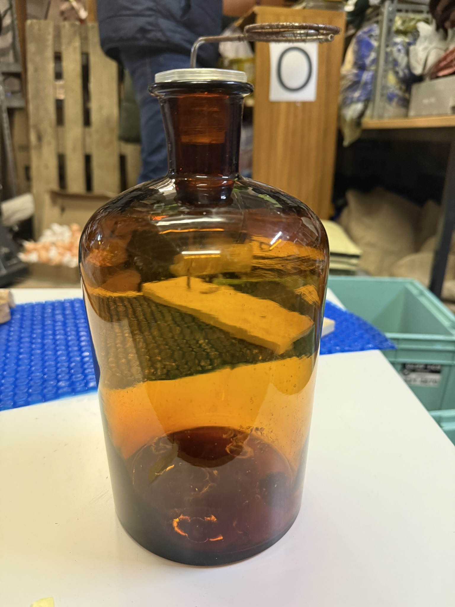 A08-014 Laborgefäß groß