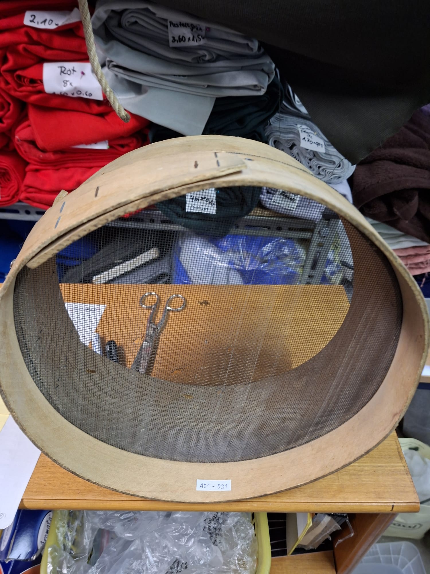 A01-031 Kornsieb alt