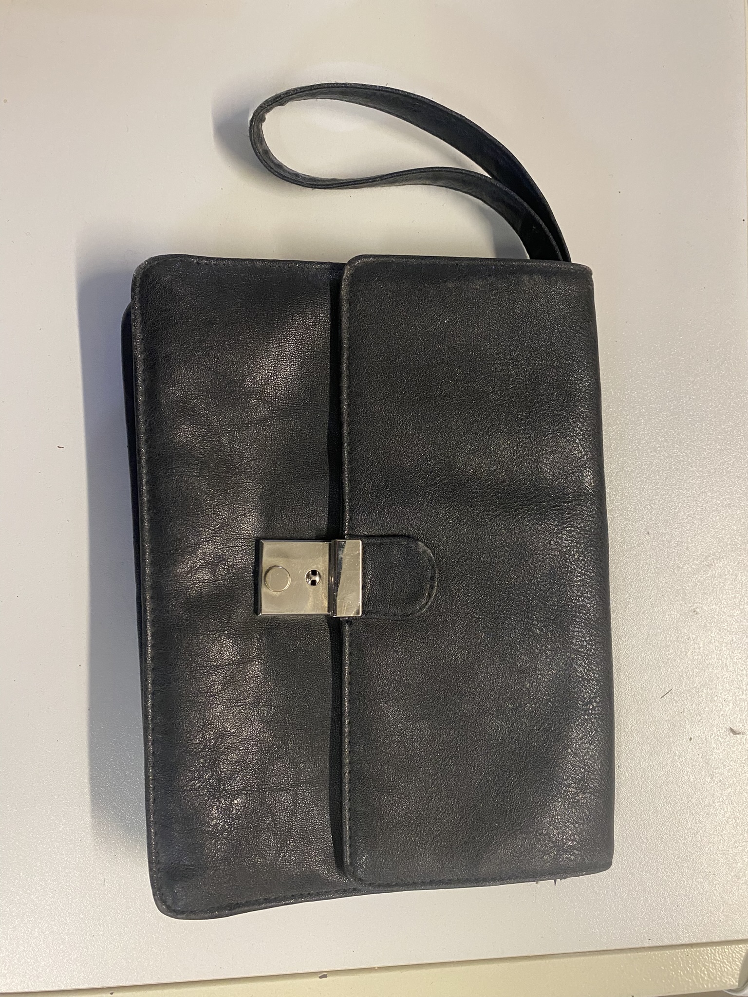 A09-053 Männerhandtasche