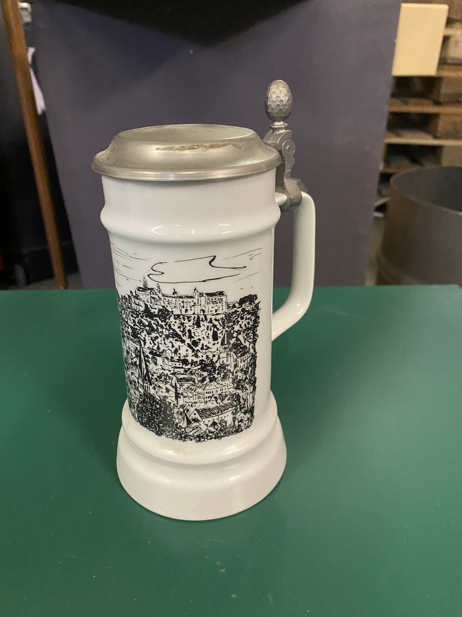 A06-012 Bierkrug Ton