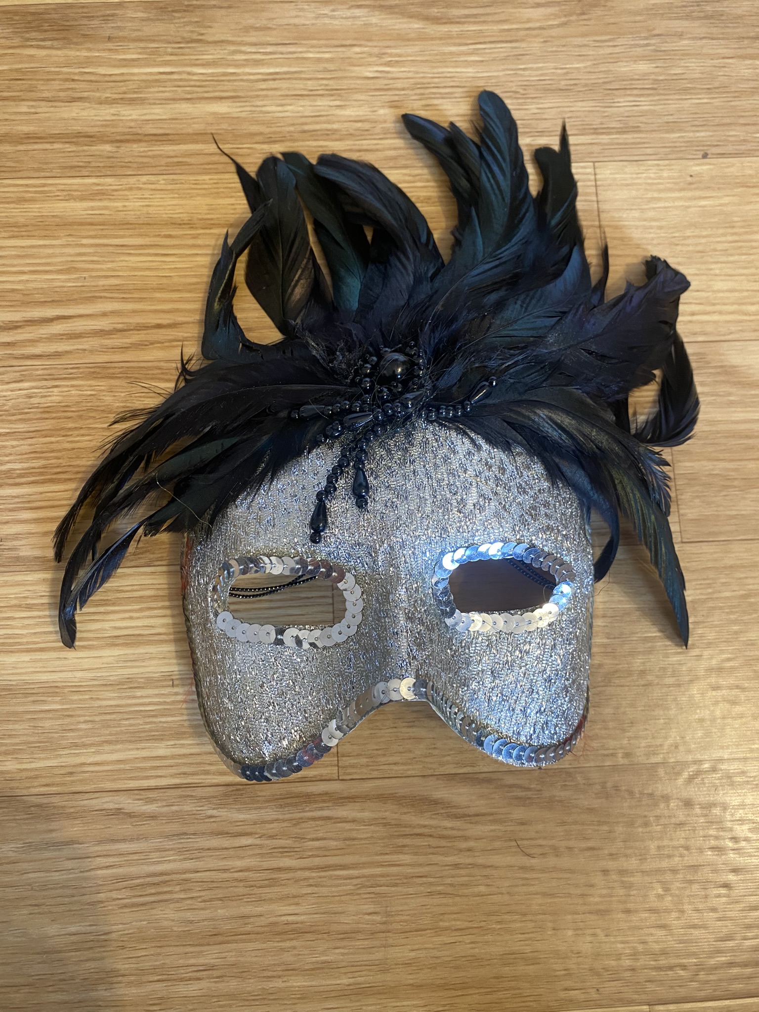 MA5 Augenmaske mit Federn