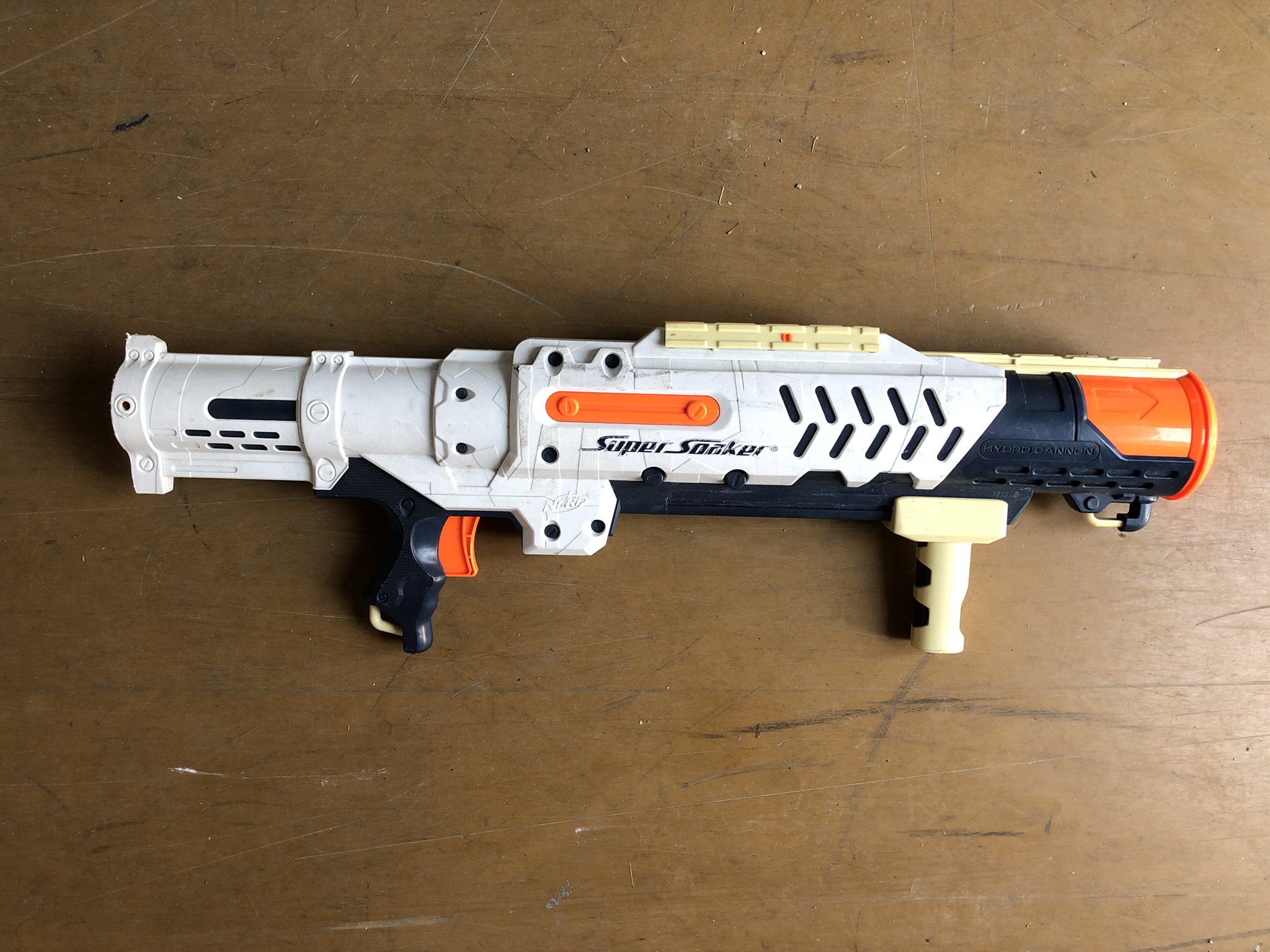 U01-006 Super Soaker Wasserpistole