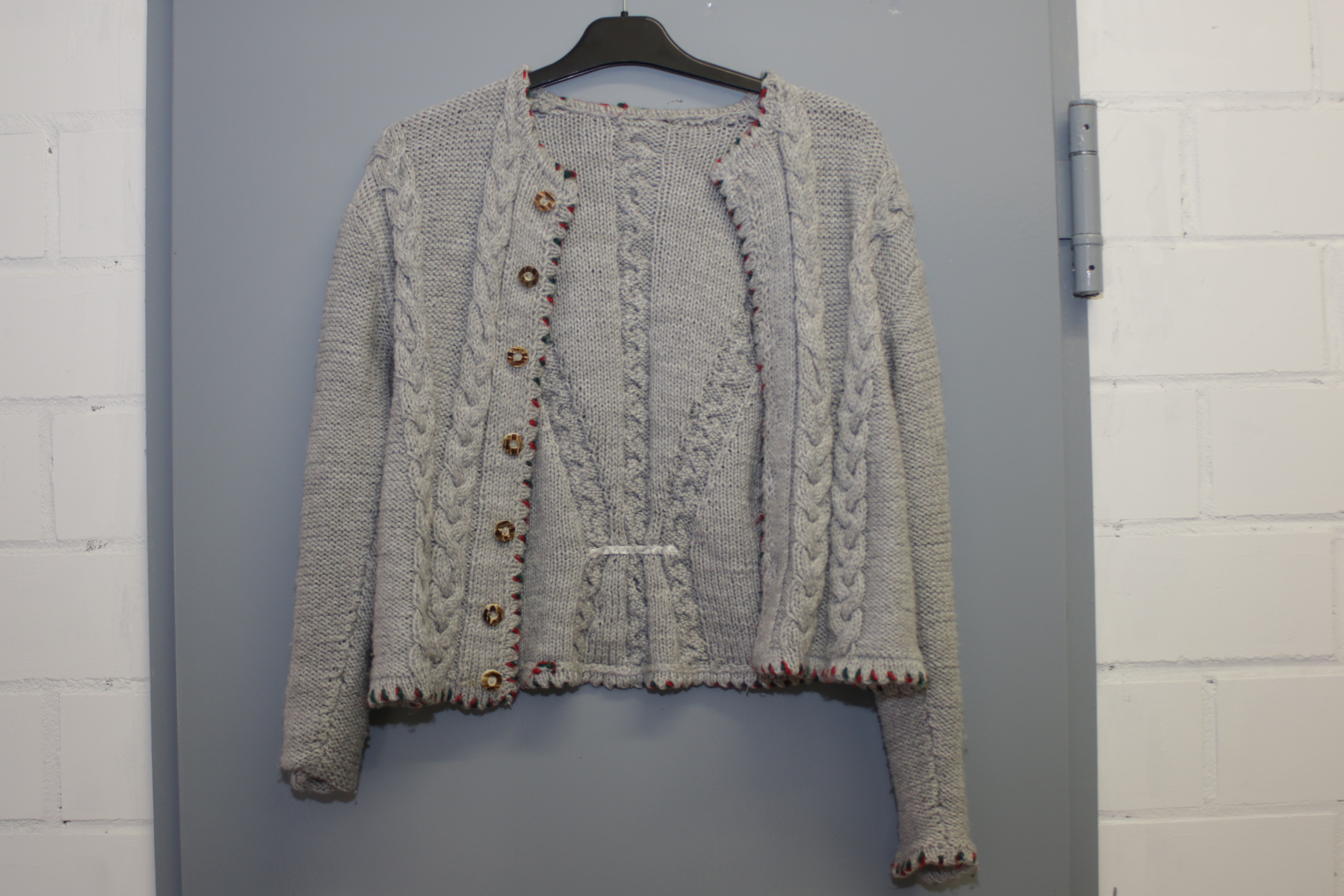 T50 Trachten-Strickjacke