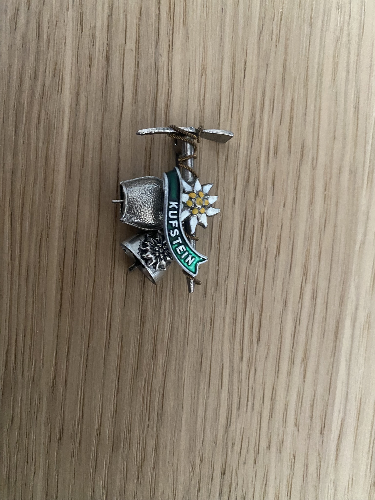 V01-210 Brosche "Kufstein"