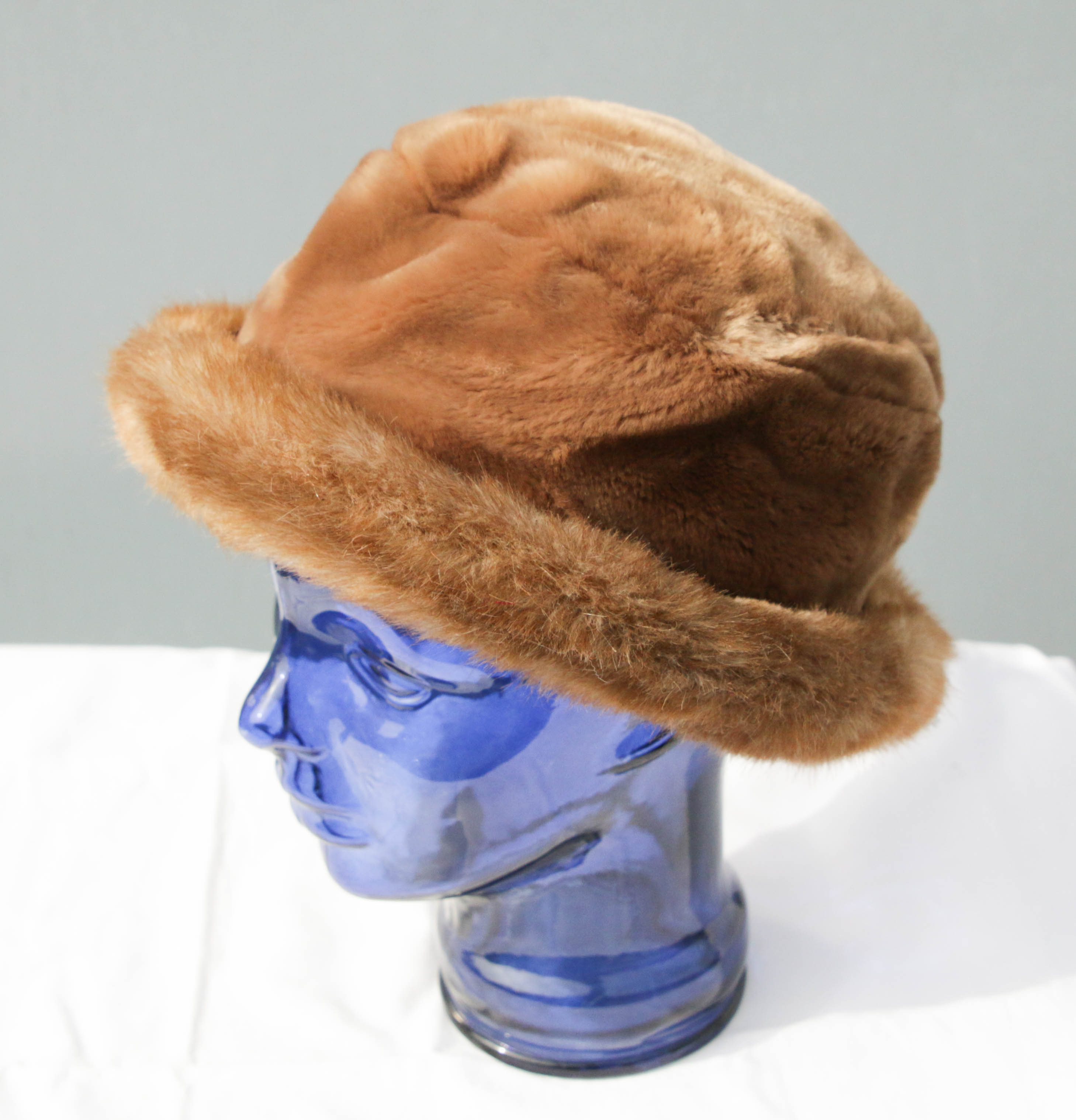 HUT134 Kunstfellmütze