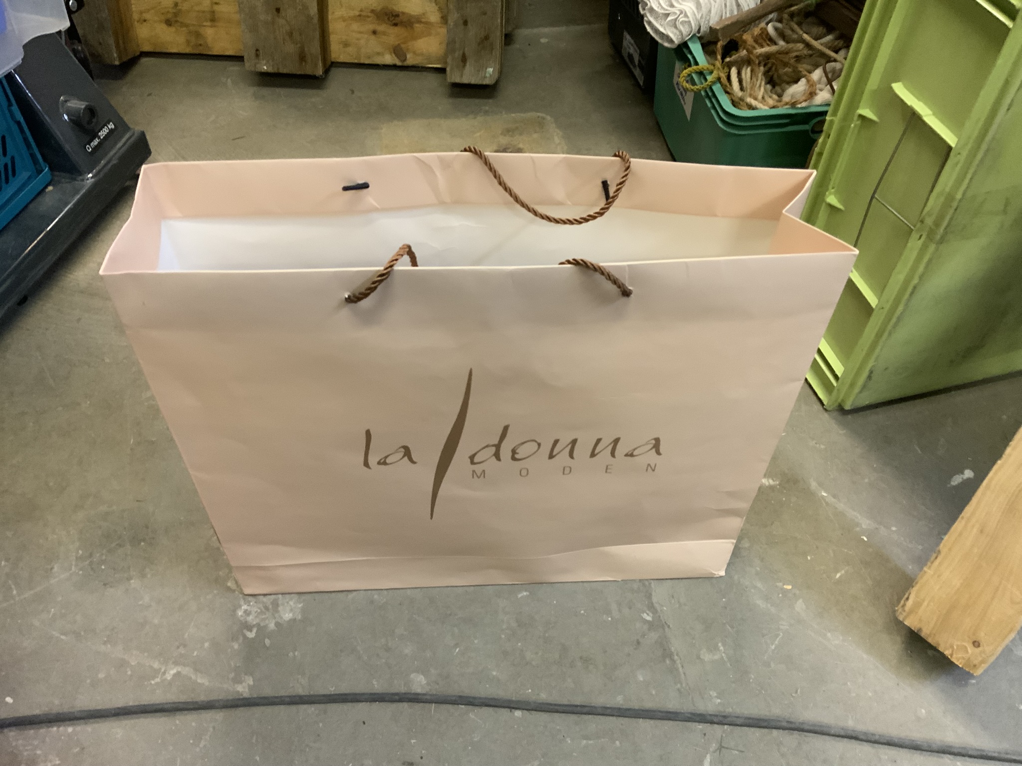 Verschiedene Marken-Shoppingtaschen