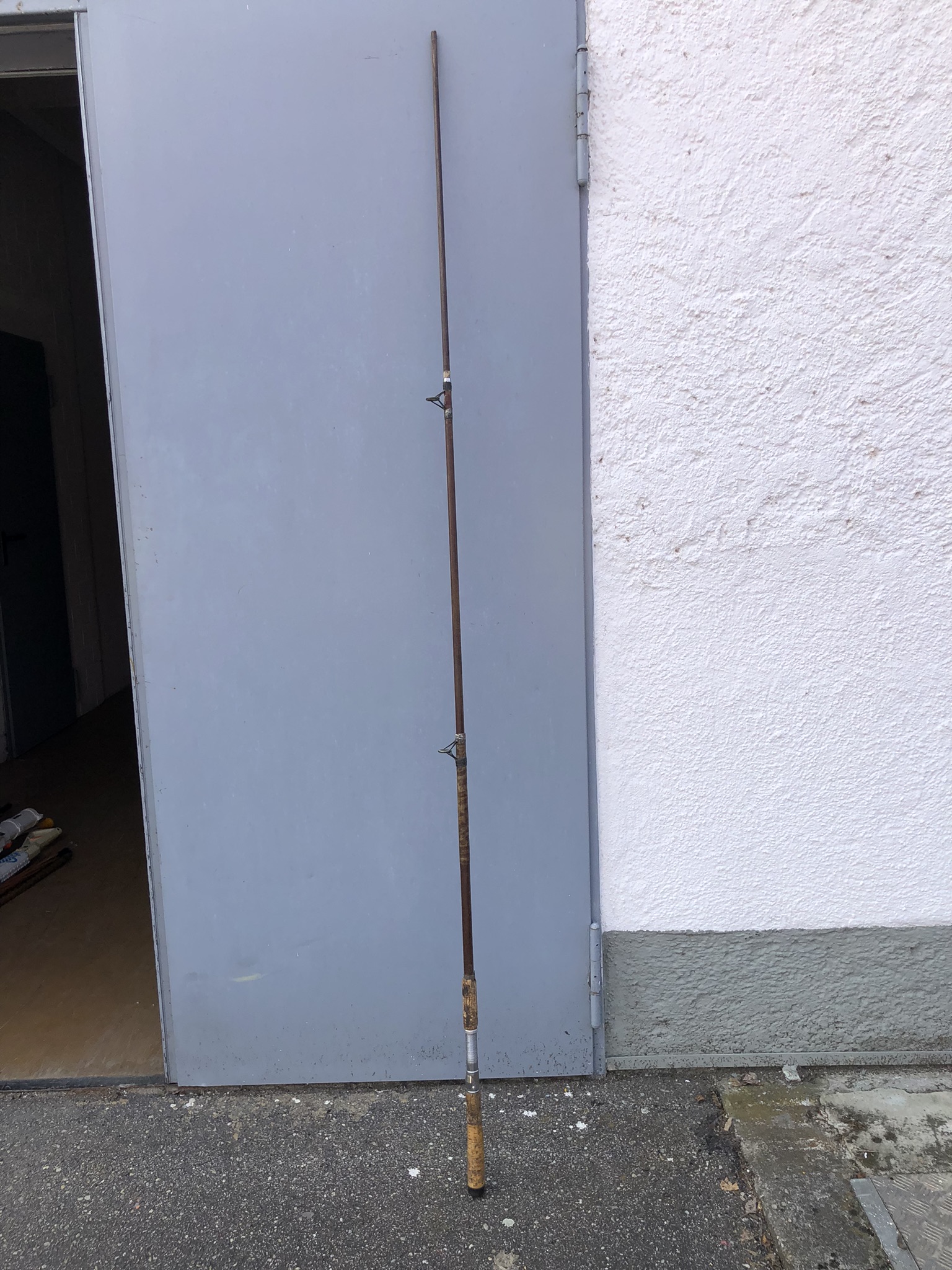 U01-016 Angel altmodisch