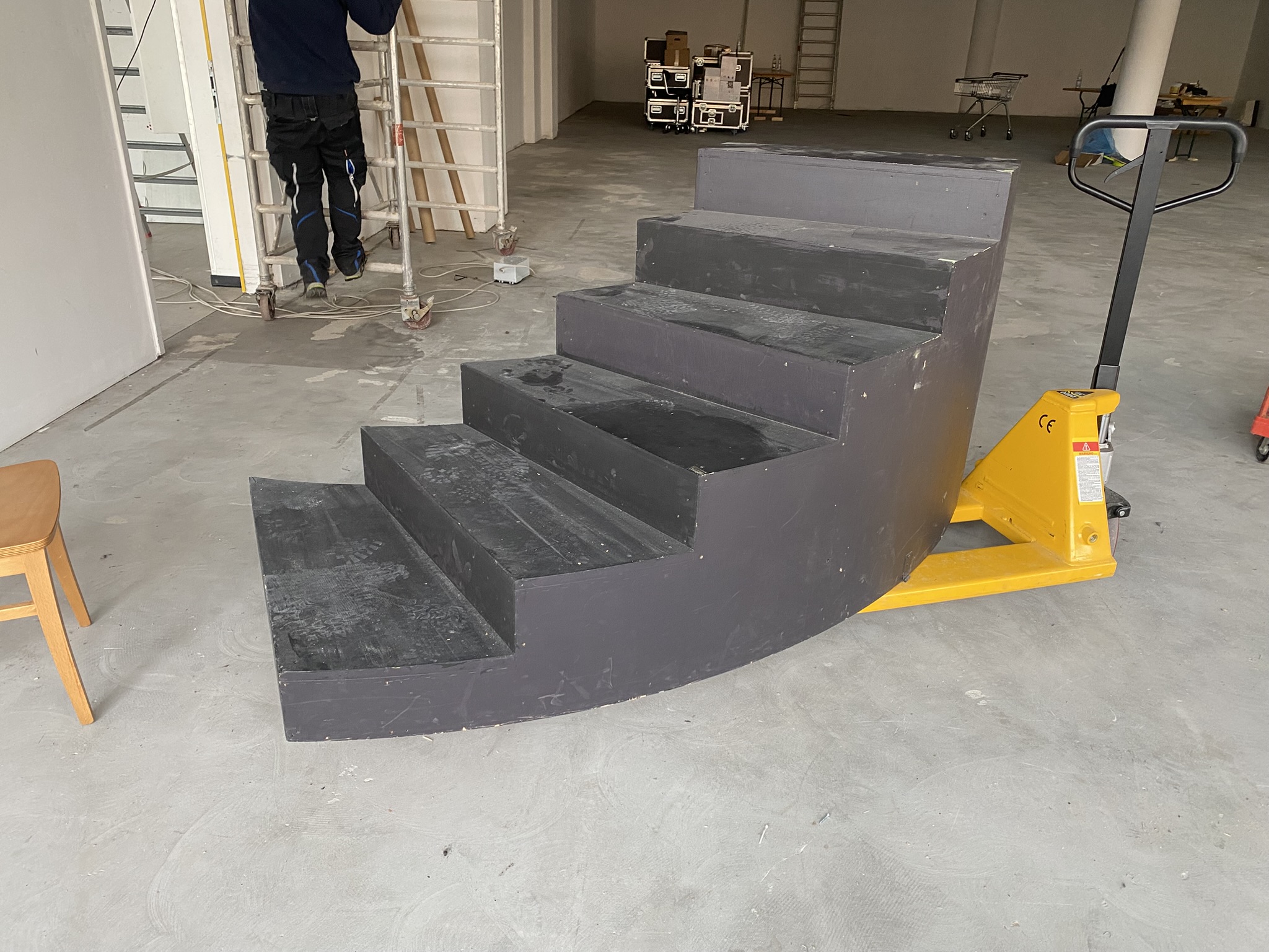 EX01-018 Treppe groß