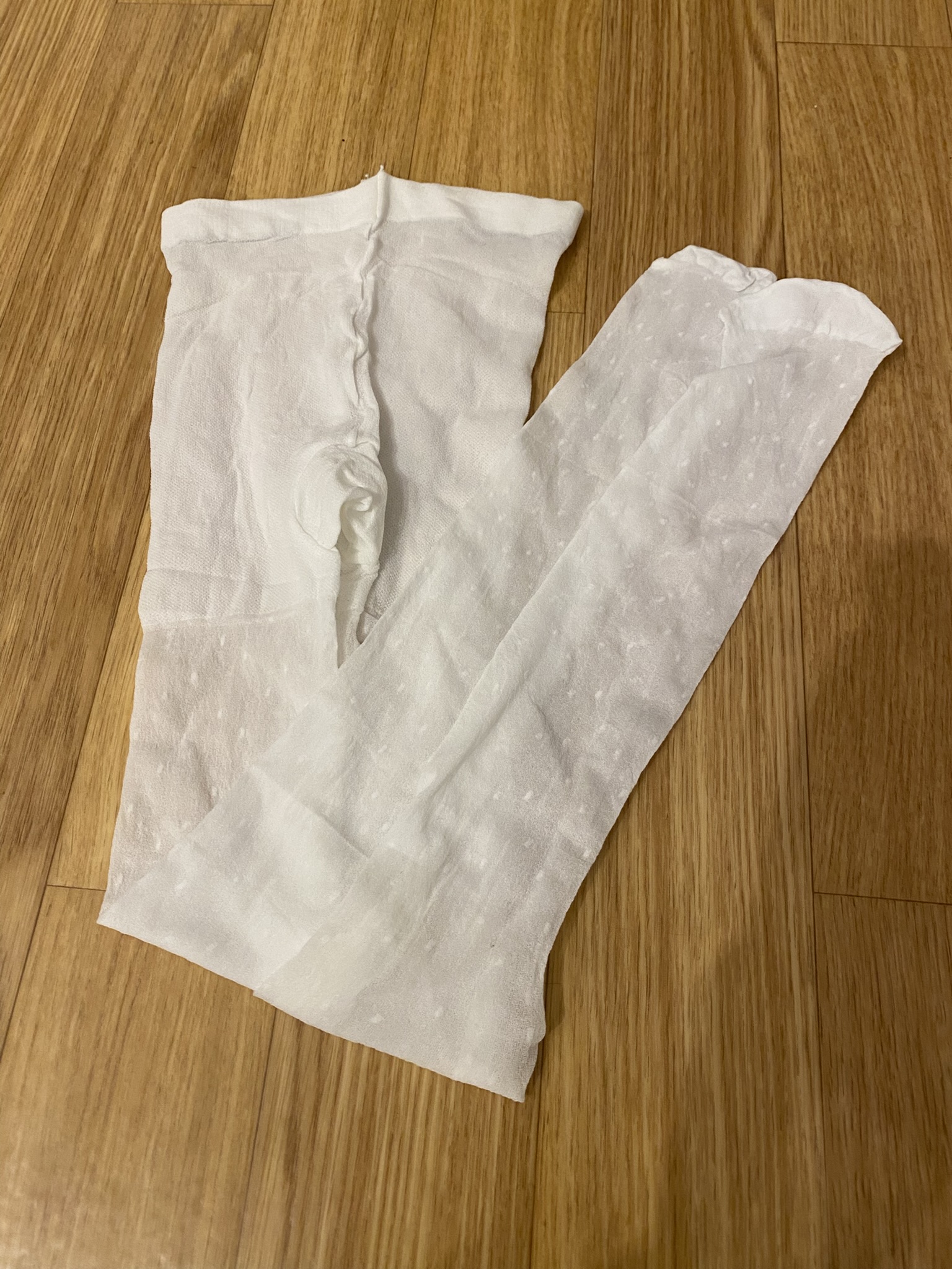 ST30 Feinstrumpfhose mit Punkten