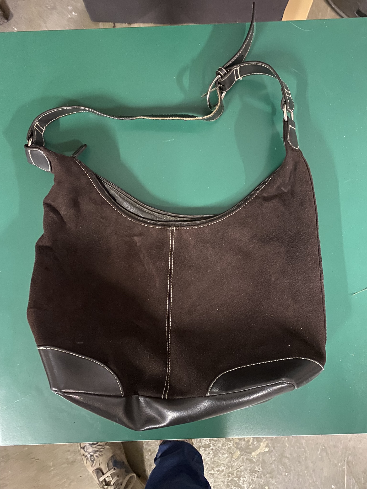 A09-010 Ledertasche groß
