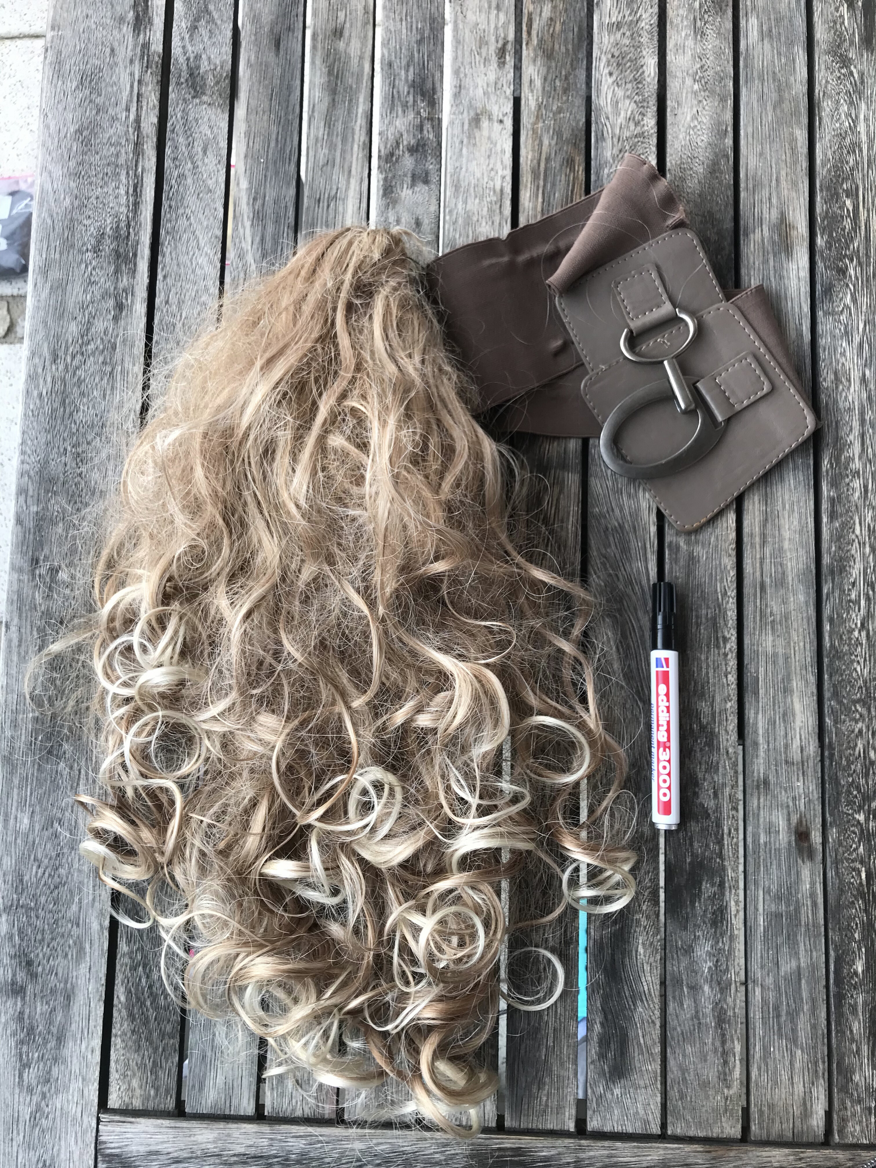 P51 Pferdeschwanz am Gürtel