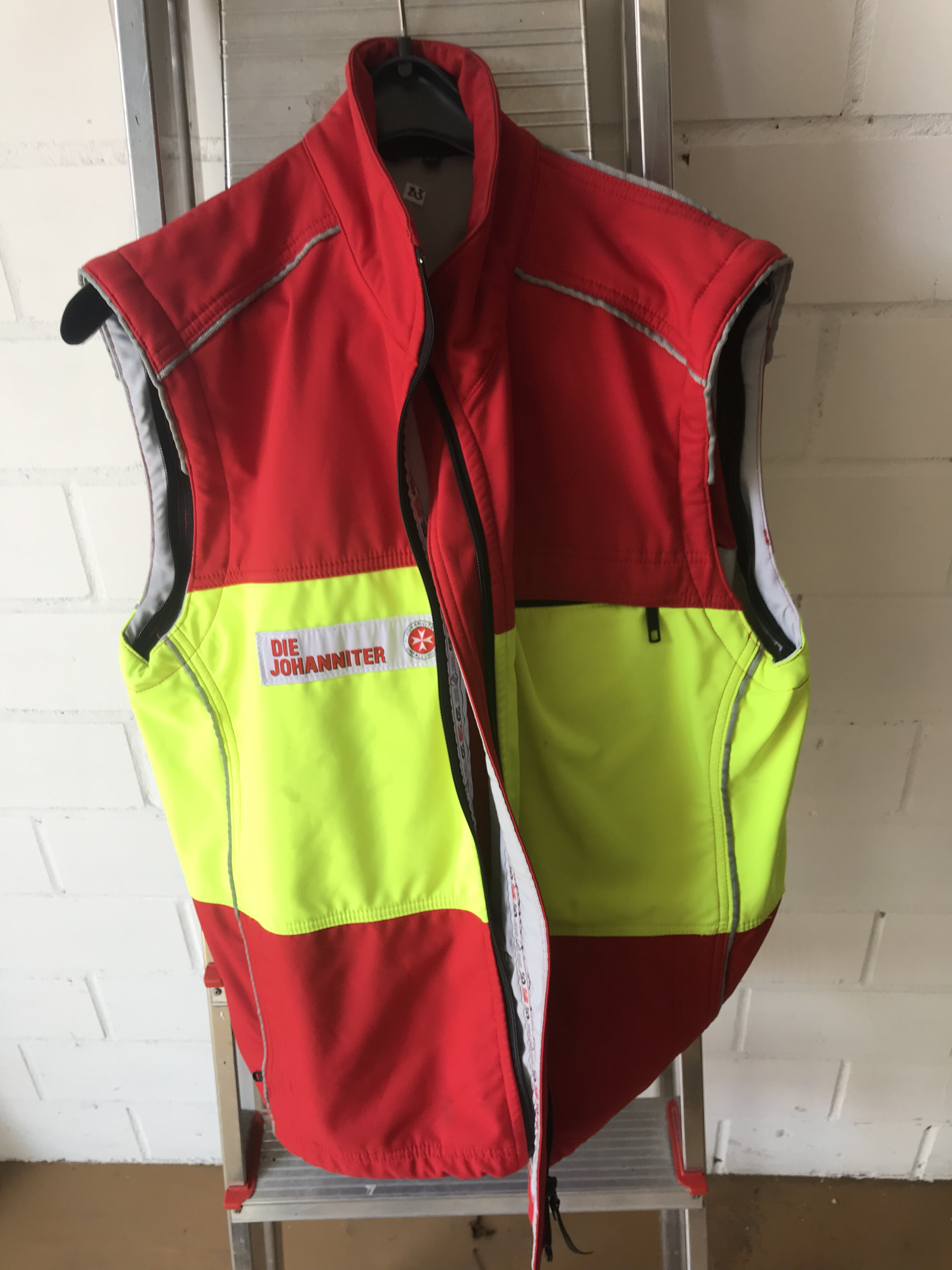 B3 Rettungsdienst-Weste Johanniter