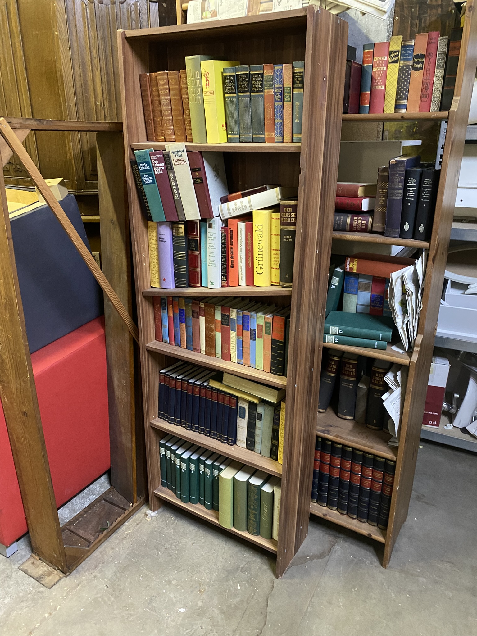 R03-006 Bücherregal