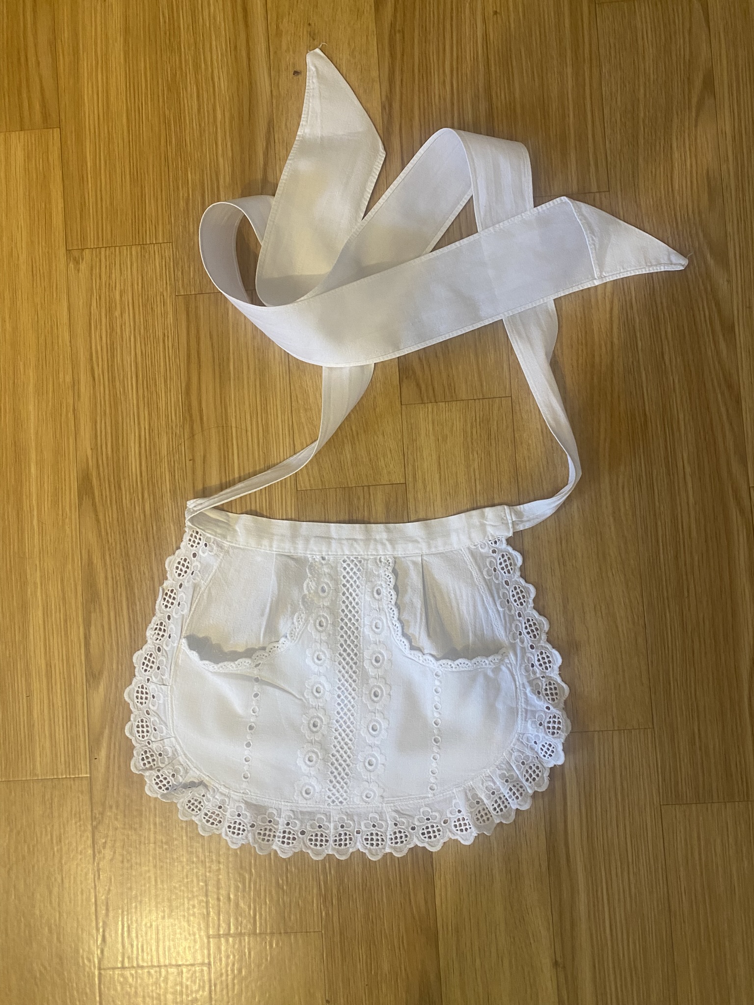 SC26 Dienstmädchenschürze