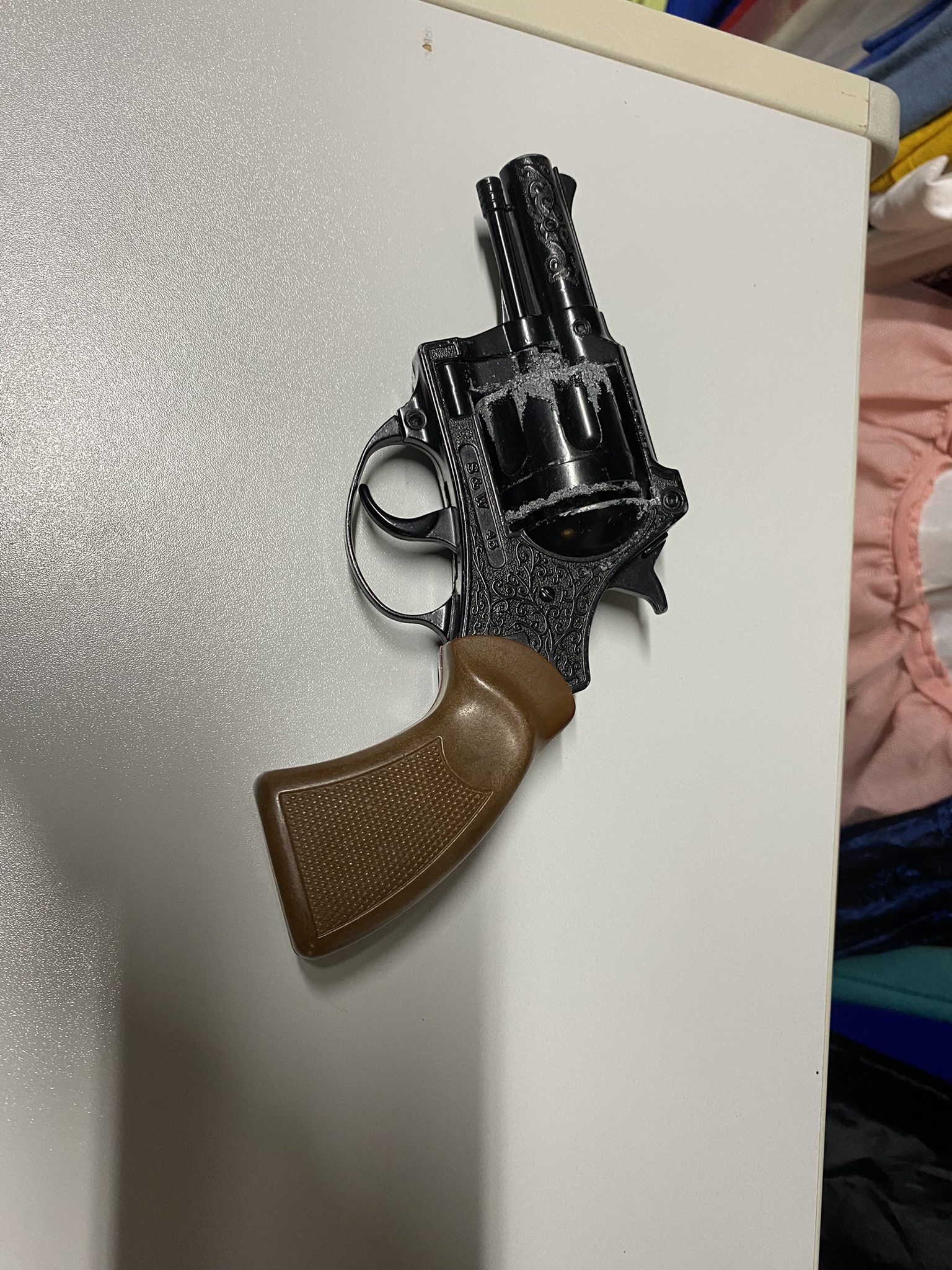 M01-070 Pistole braun