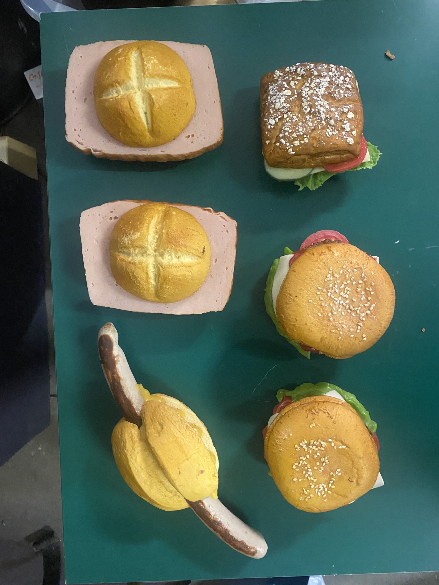 A14-001 Tierische Lebensmittel (Fleisch, Fisch, Käse, Eier)