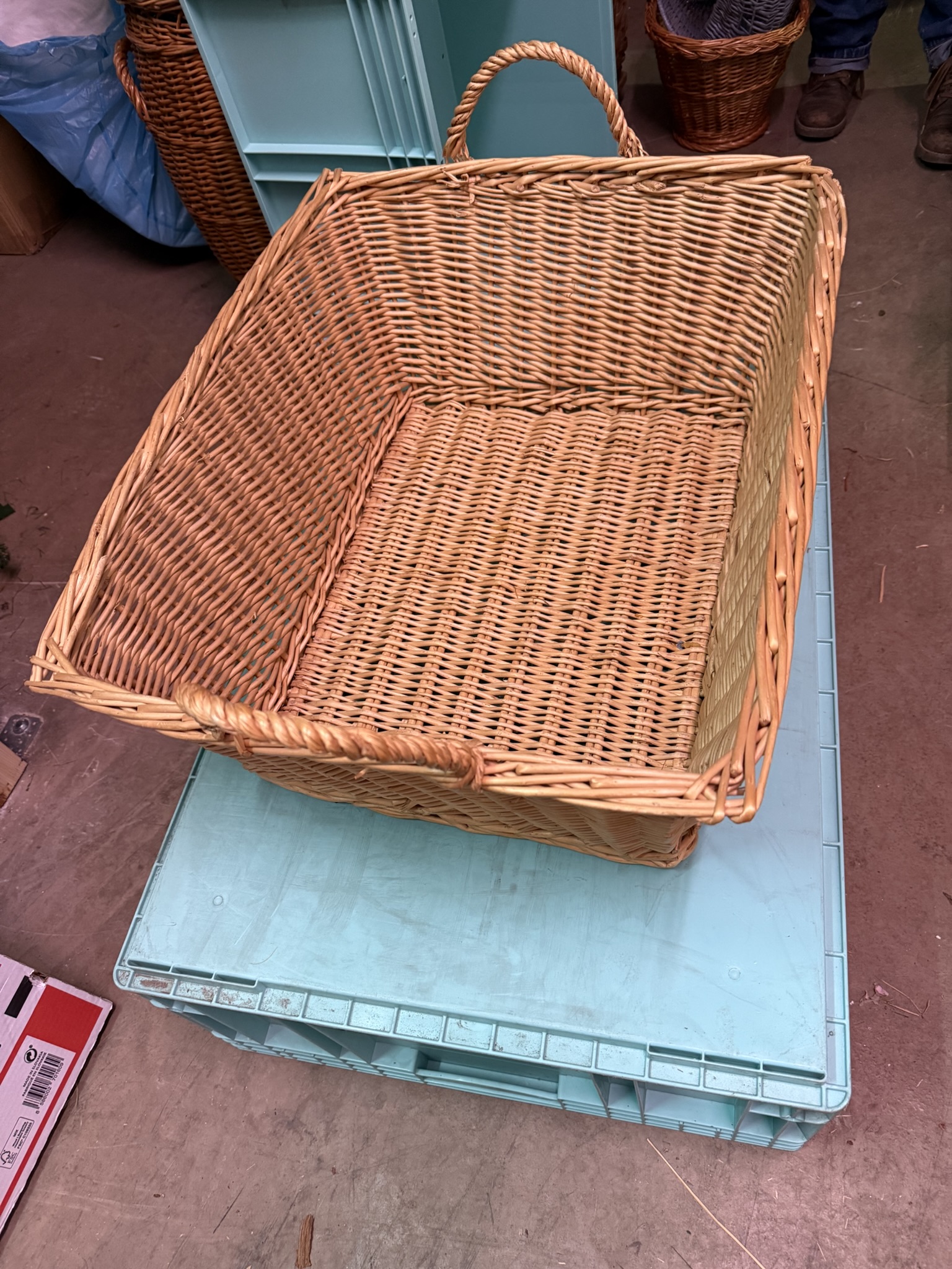 S02-001 Korb eckig groß