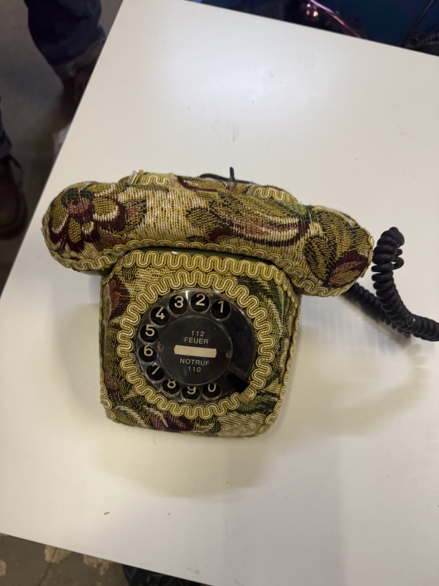 A02-011 Wählscheiben-Telefon