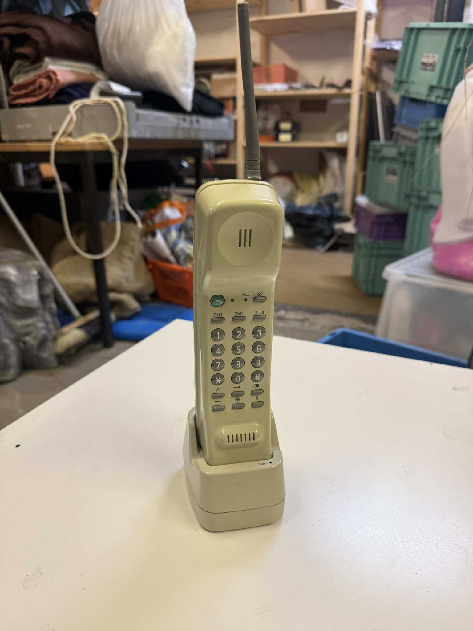 A02-003 Kabelloses Telefon