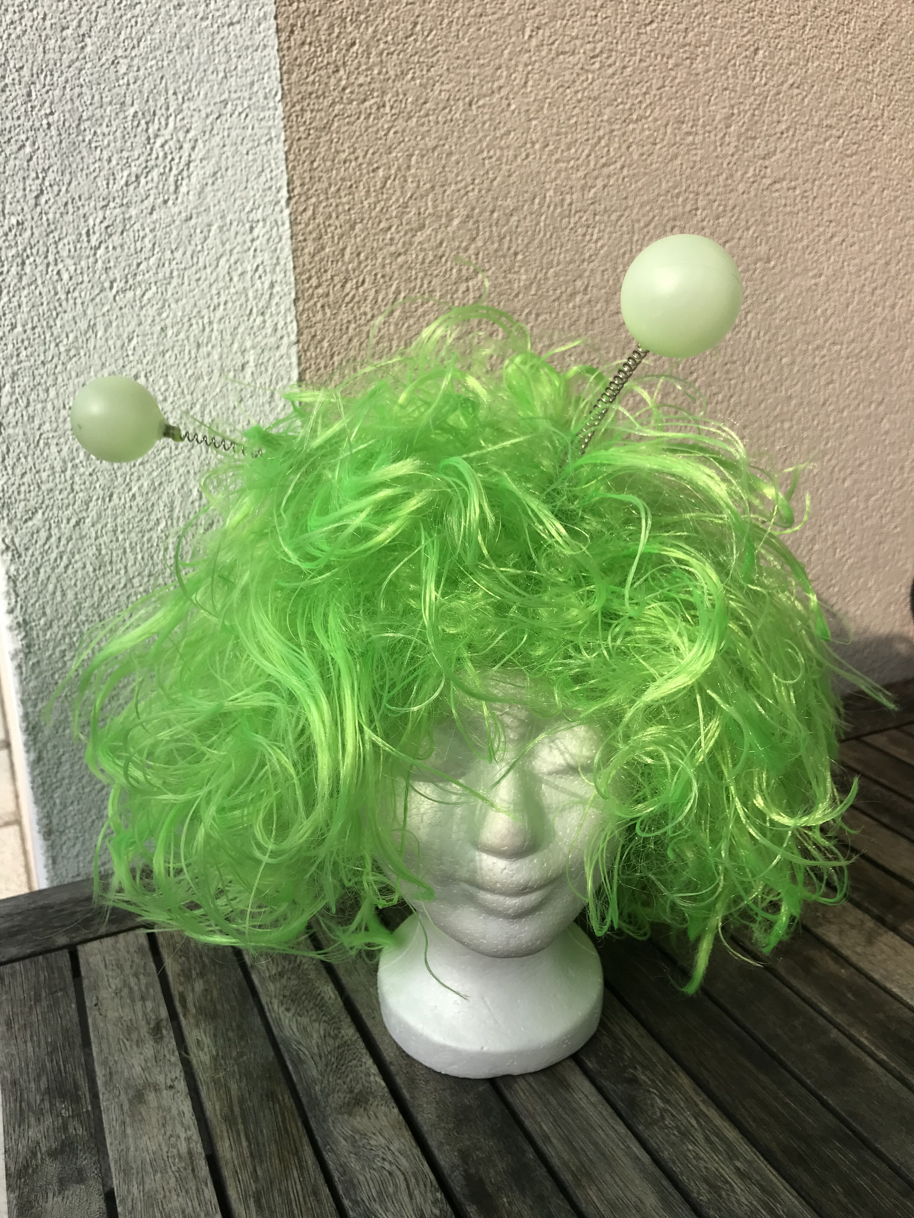 P49 Perücke Marsmännchen