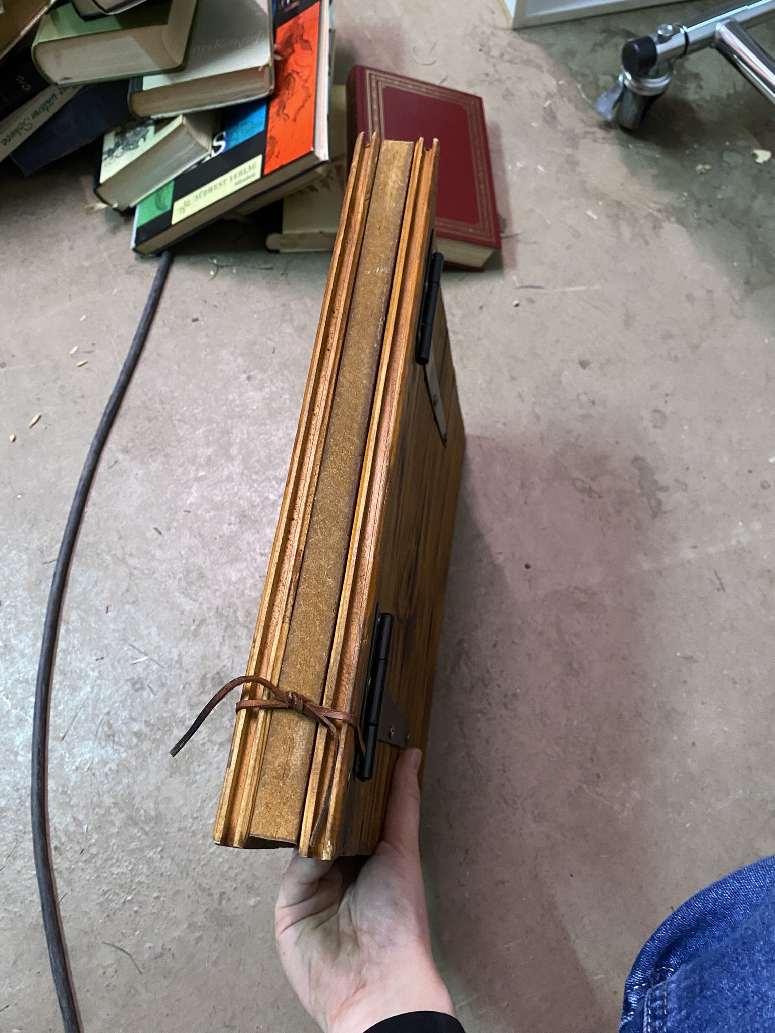 A20-021 Holzumschlag