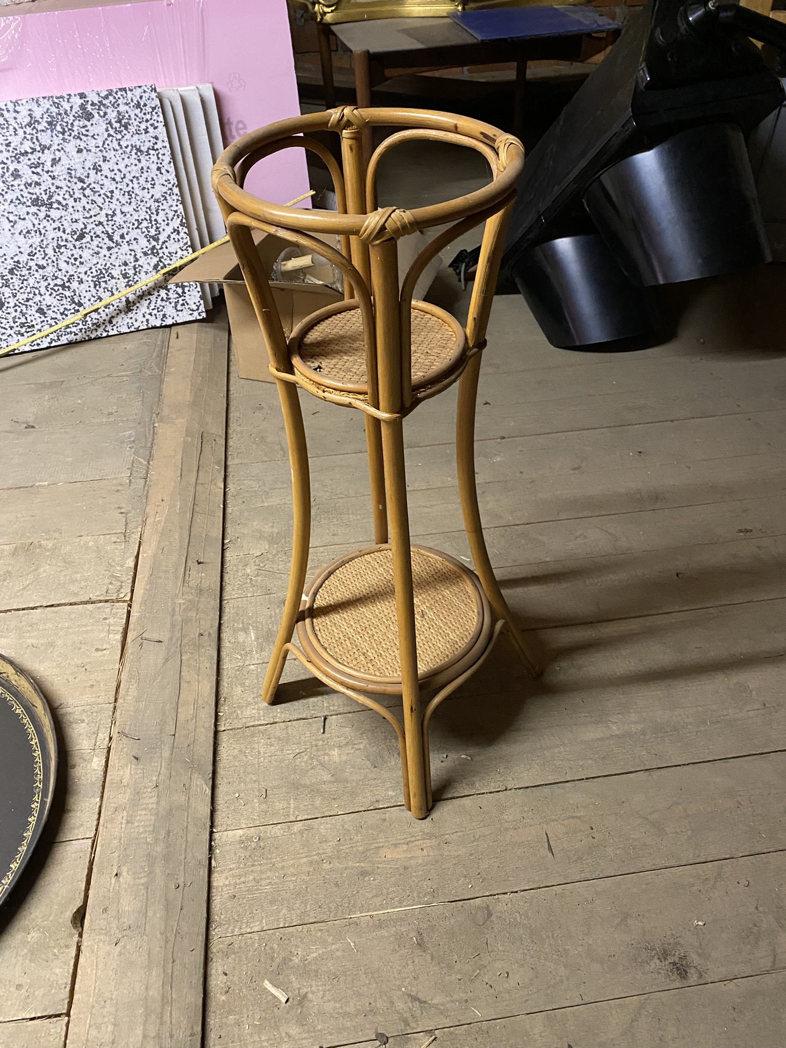 EX01-012 Blumenregal